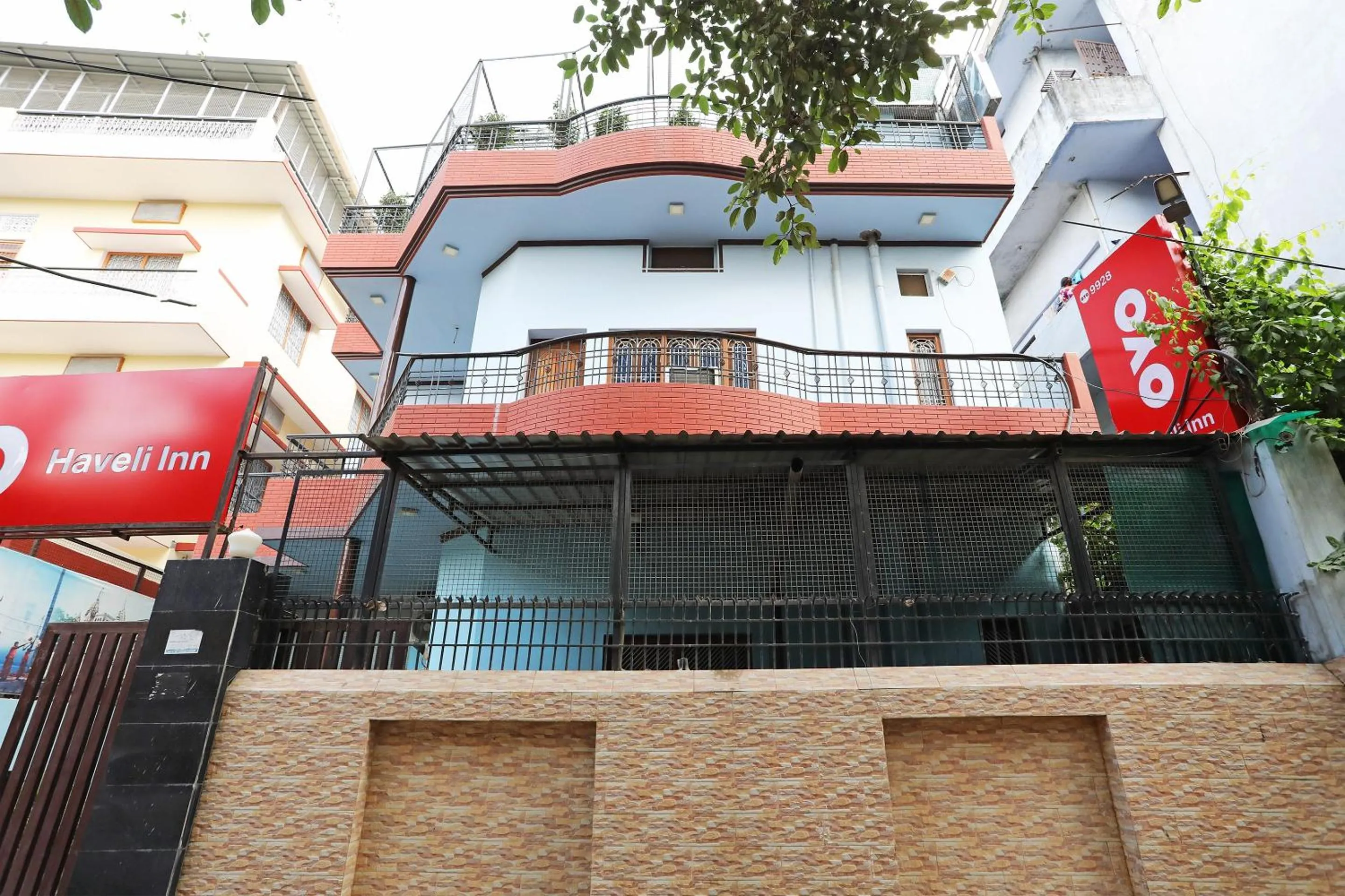 Facade/entrance in Hotel O Haveli Inn