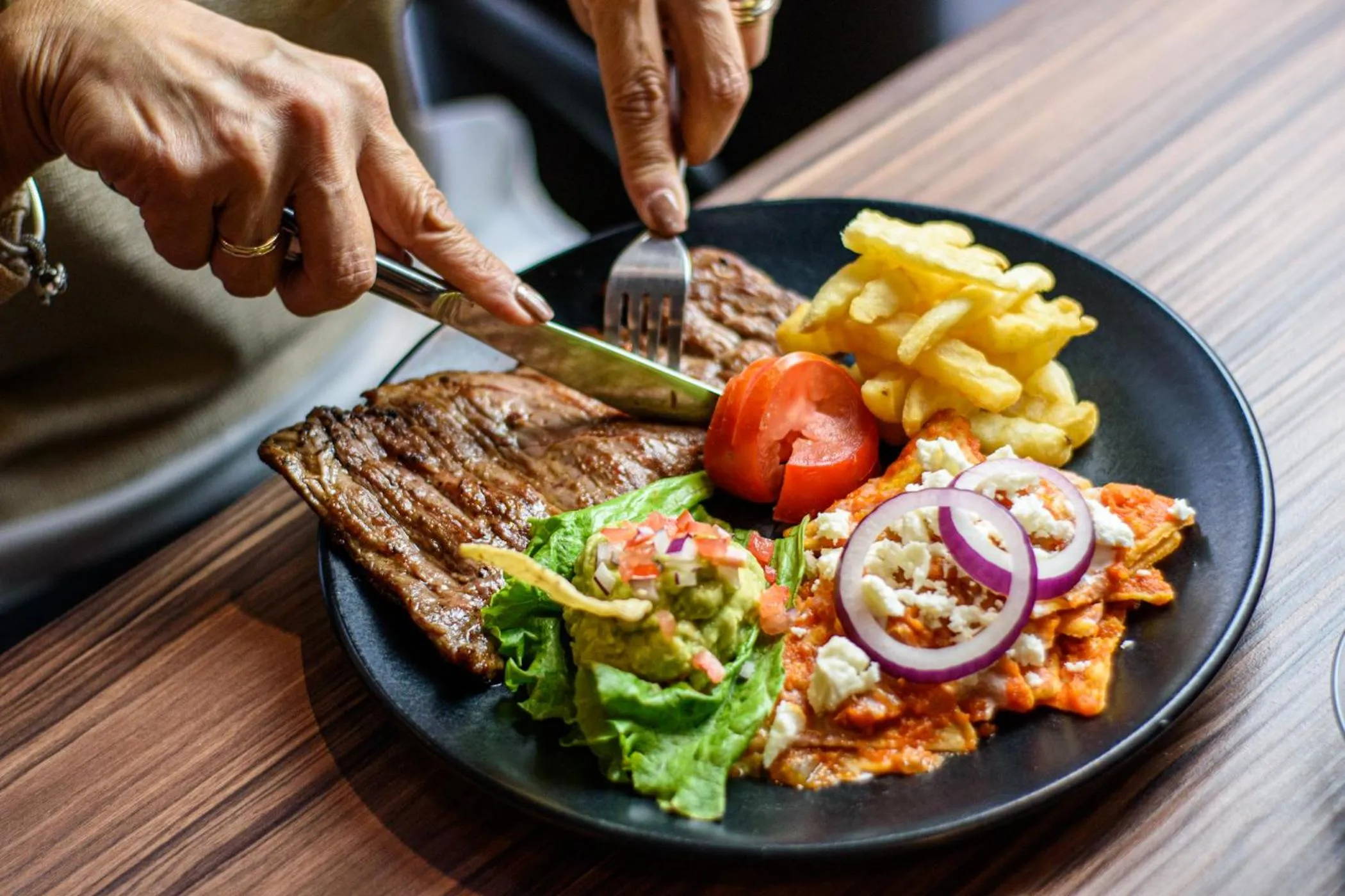 Food and drinks in Bedford Hotel