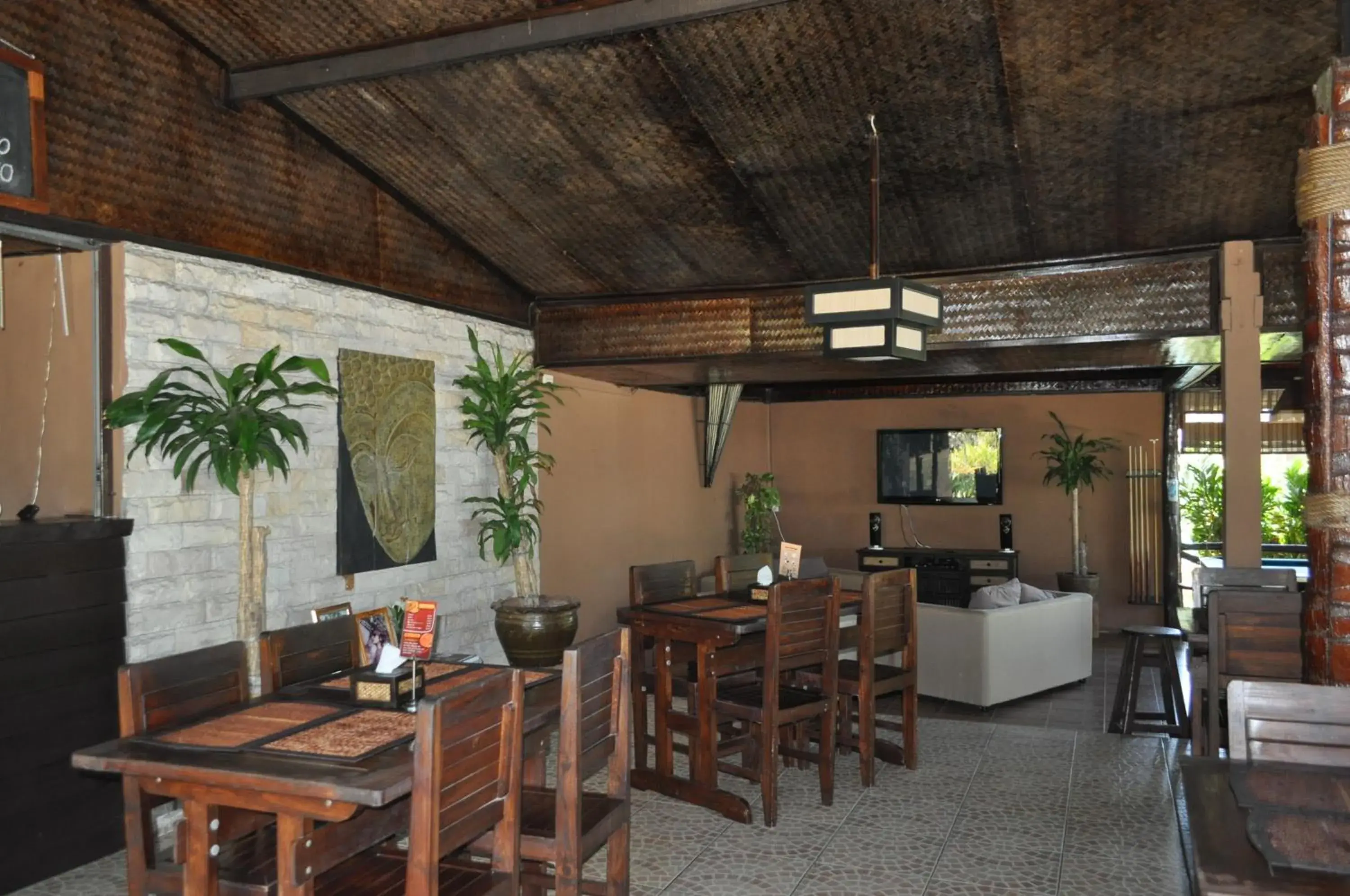 Restaurant/places to eat in Phangan Beach Resort Restaurant/places to eat in Phangan Beach Resort