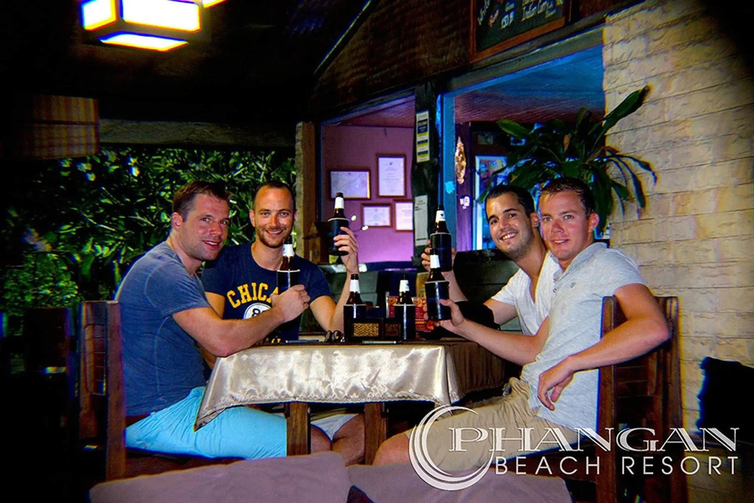 Restaurant/places to eat in Phangan Beach Resort Restaurant/places to eat in Phangan Beach Resort