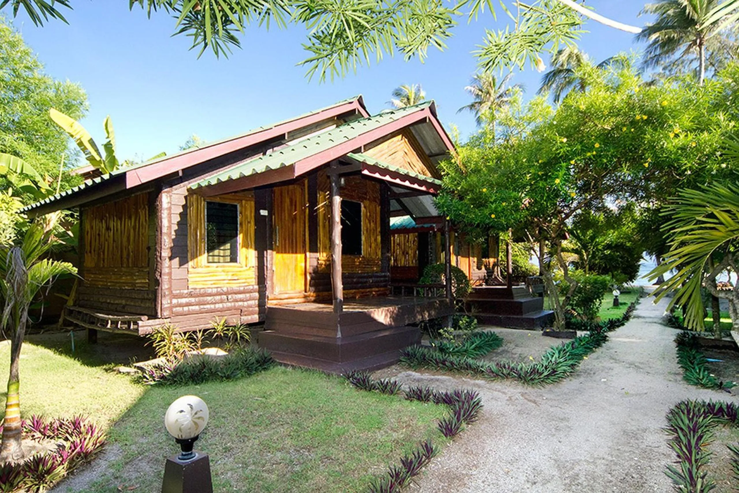 Facade/entrance in Phangan Beach Resort
