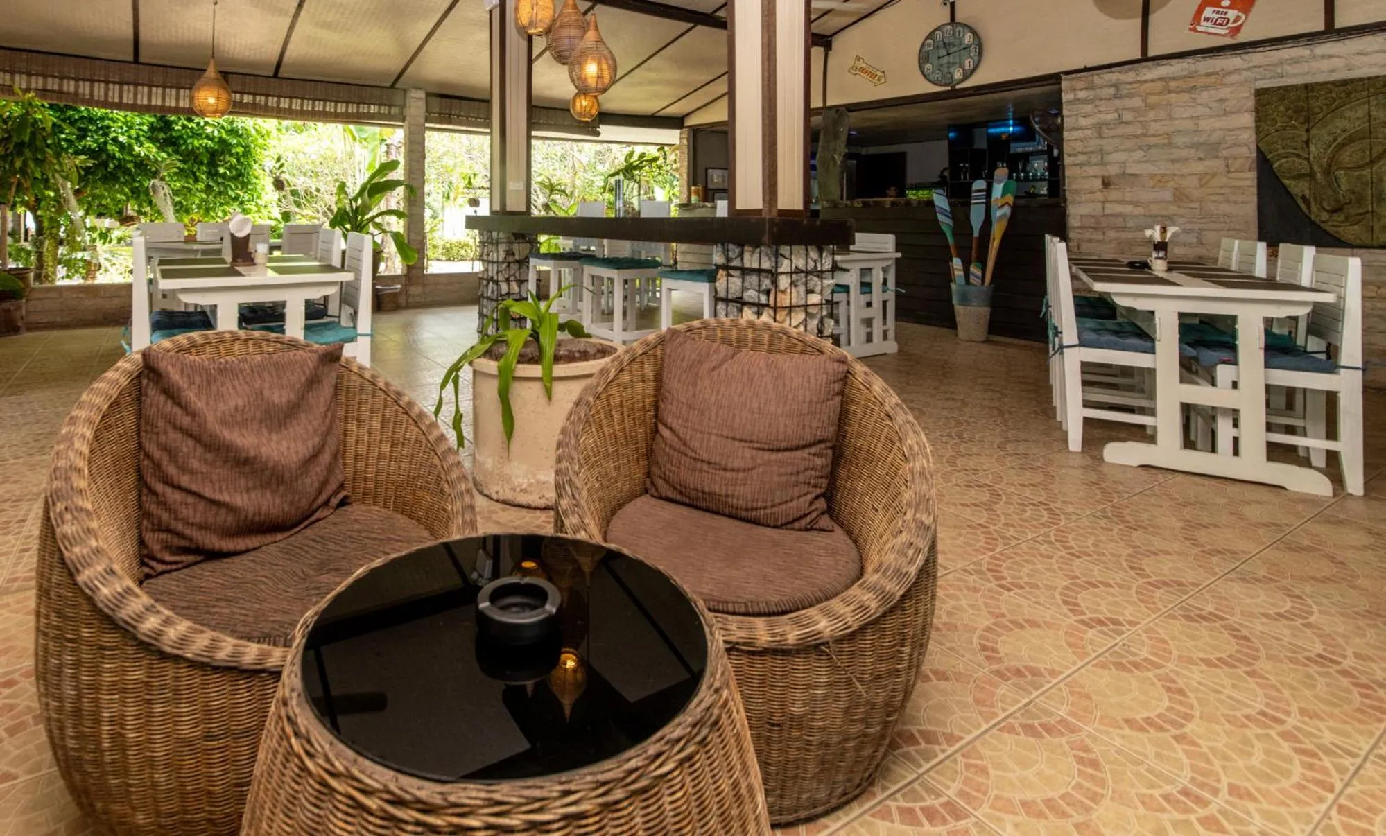 Restaurant/places to eat in Phangan Beach Resort