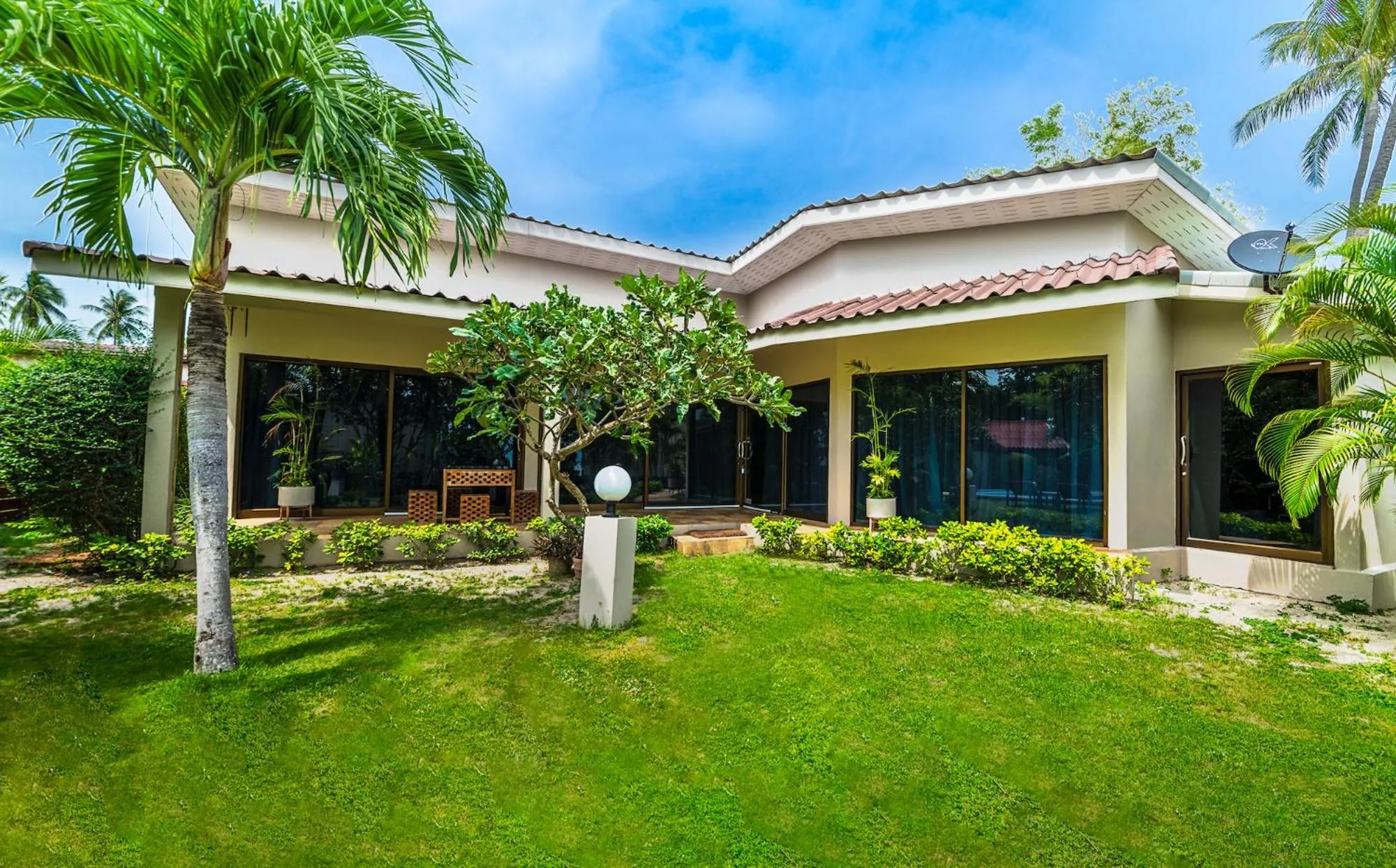 Patio in Phangan Beach Resort