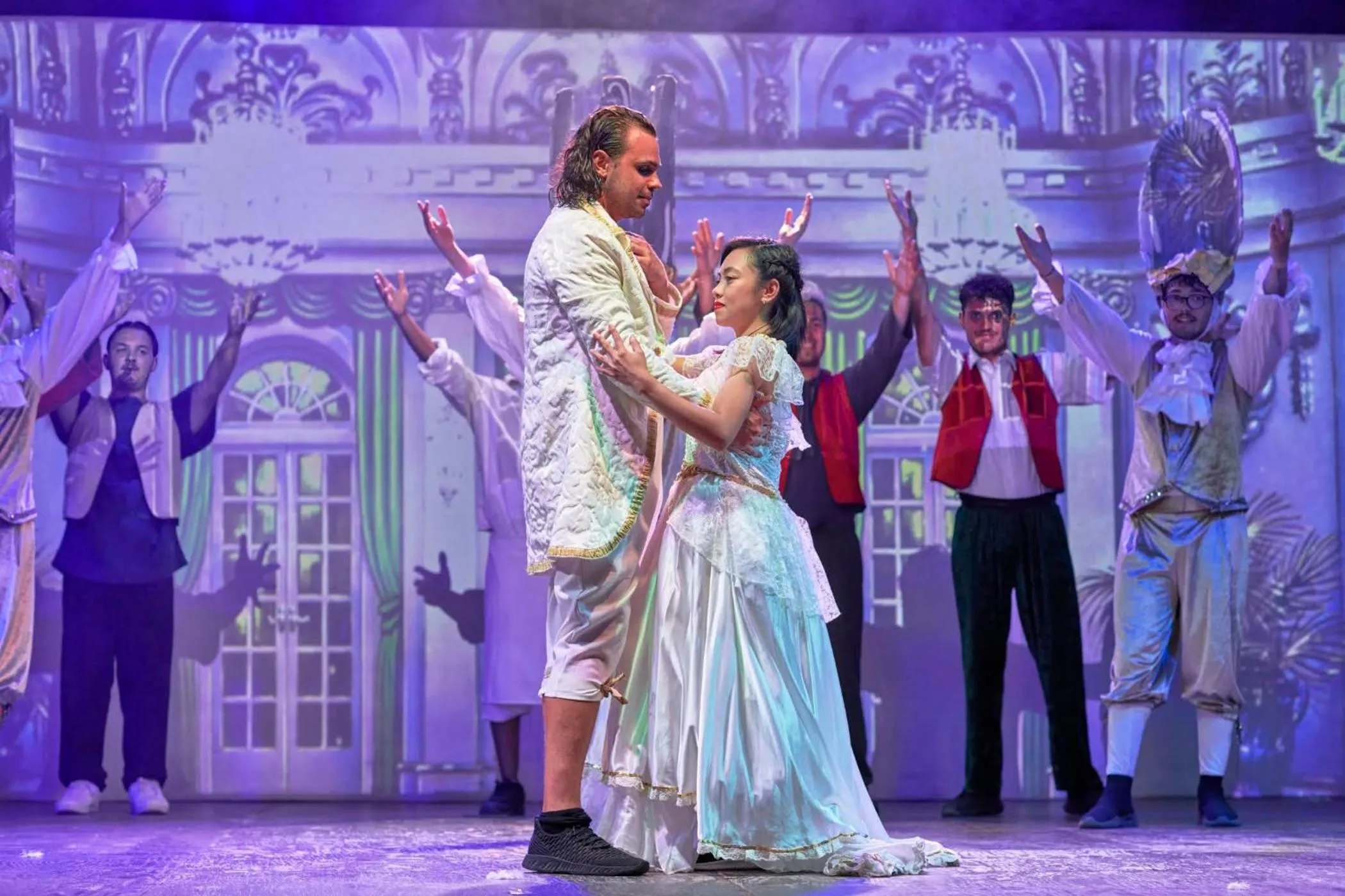 Evening entertainment in Serenè Resort