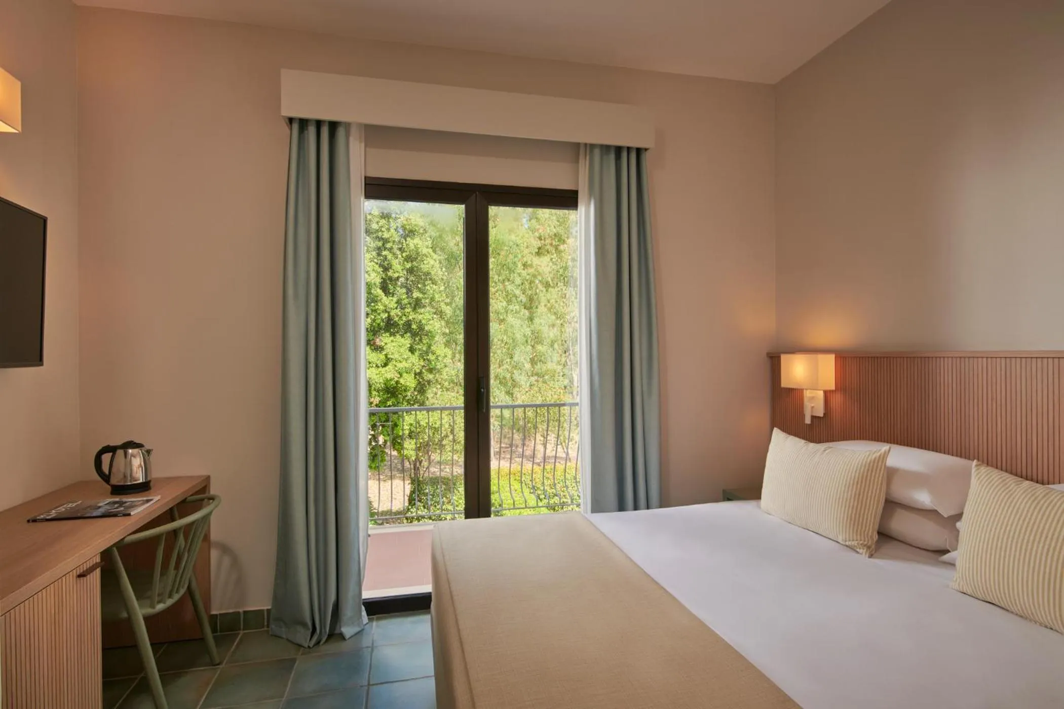 Bedroom, Bed in Serenè Resort