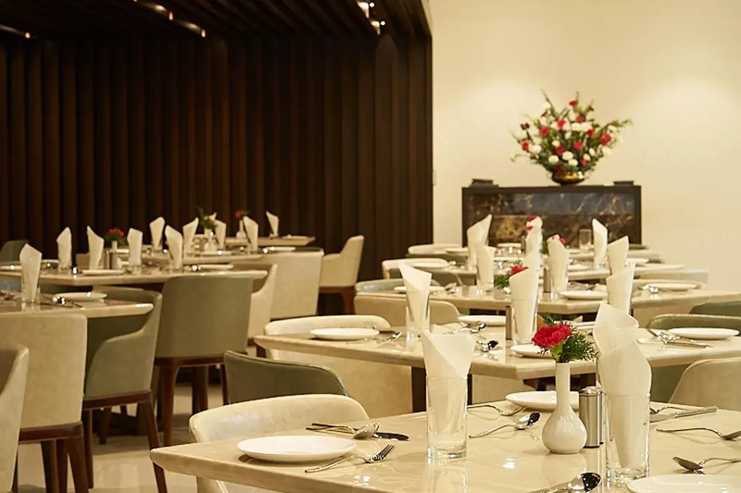 Restaurant/places to eat in The Hamuse Hotel Kodaikanal - Luxury Redefined Restaurant/places to eat in The Hamuse Hotel Kodaikanal - Luxury Redefined