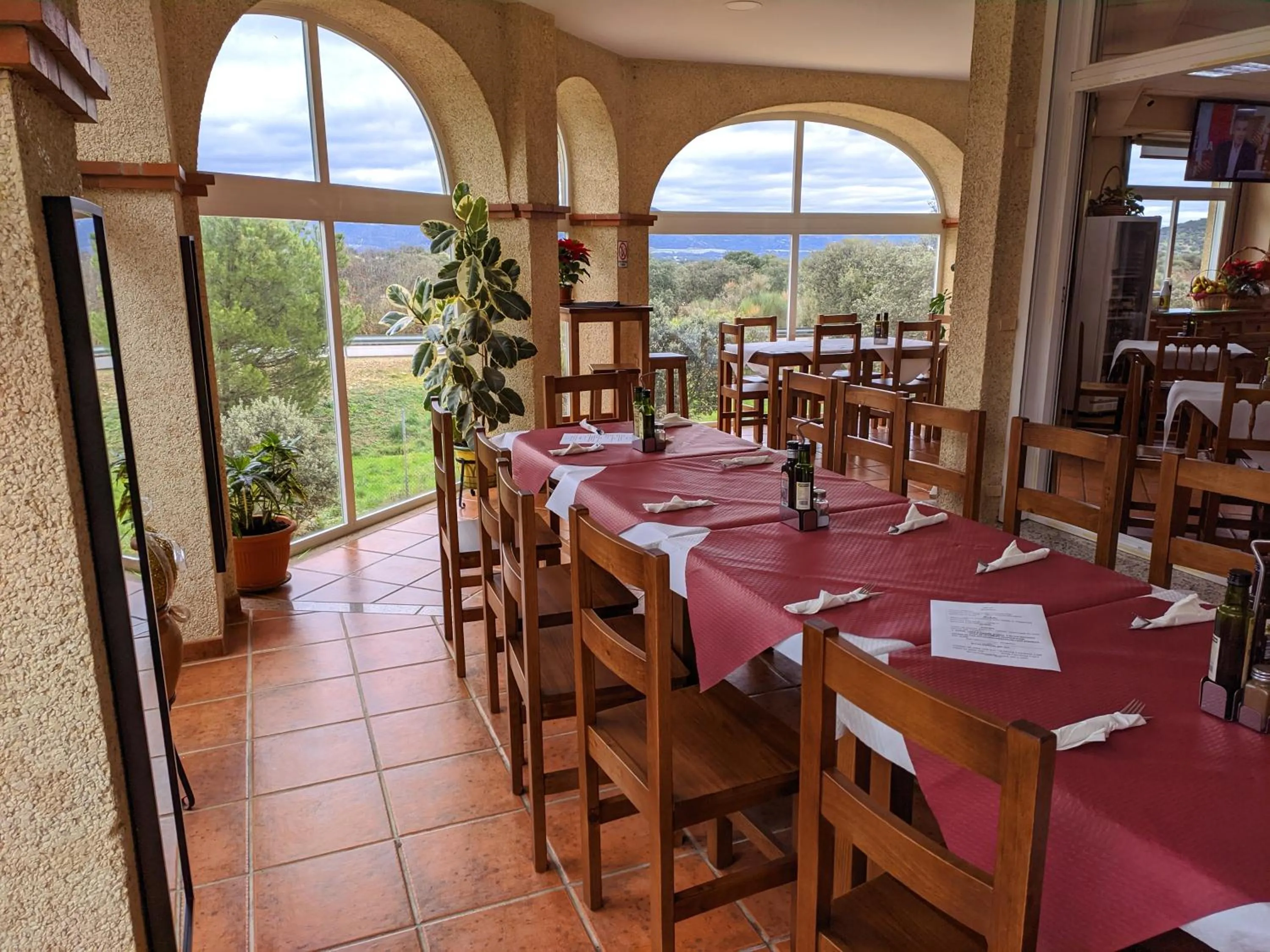 Restaurant/places to eat in Hostal La Laguna