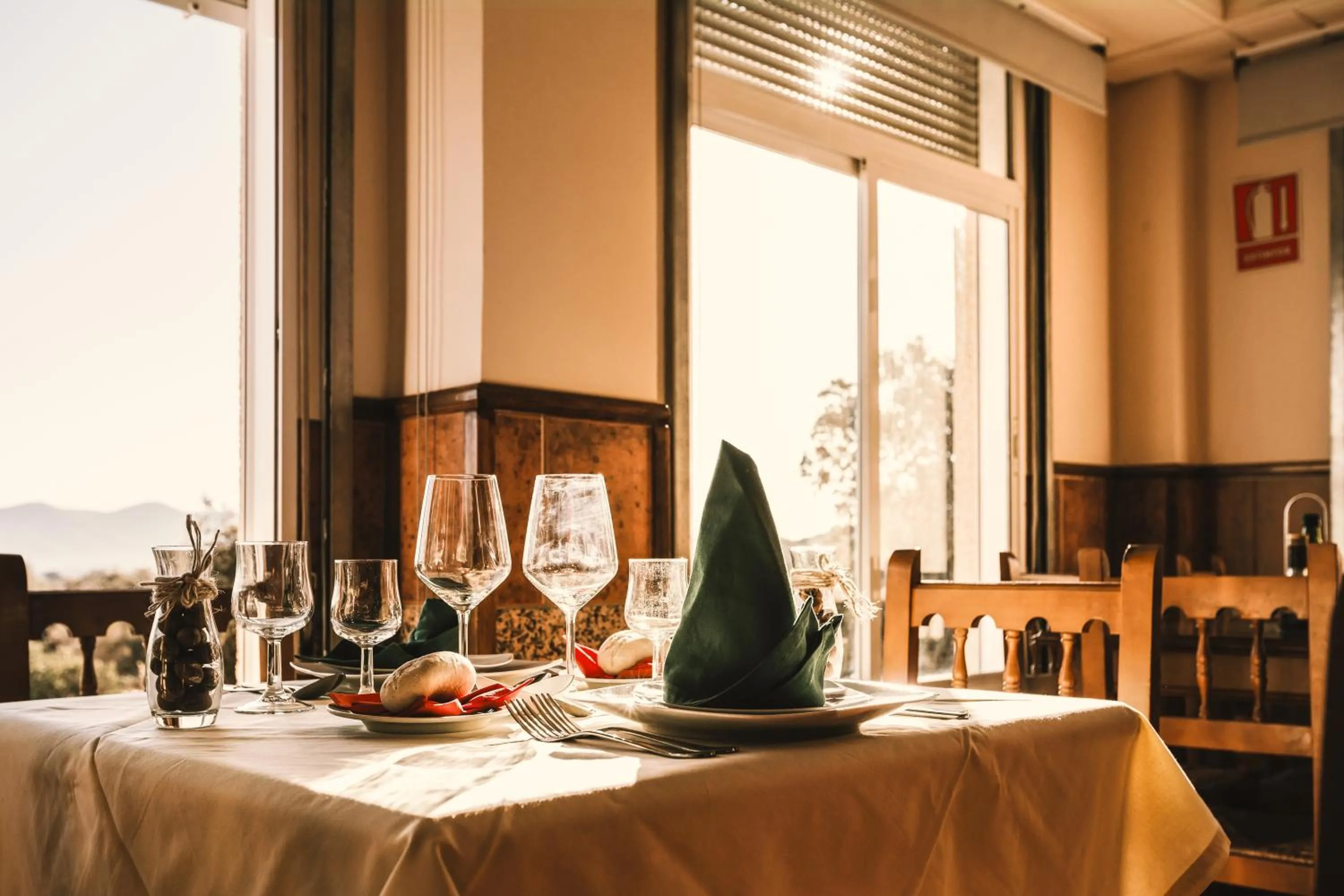 Restaurant/places to eat in Hostal La Laguna