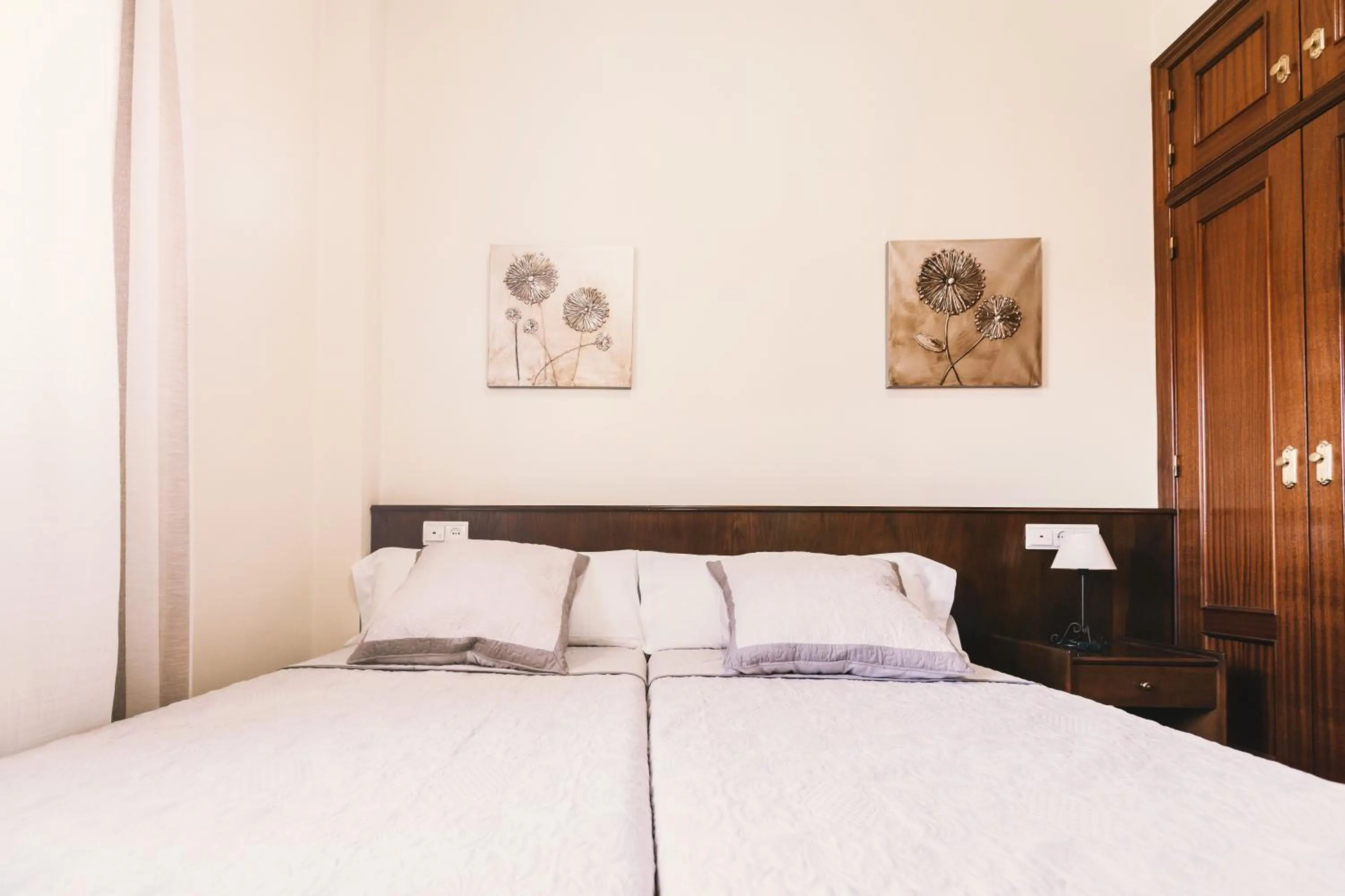 Bed in Hostal La Laguna