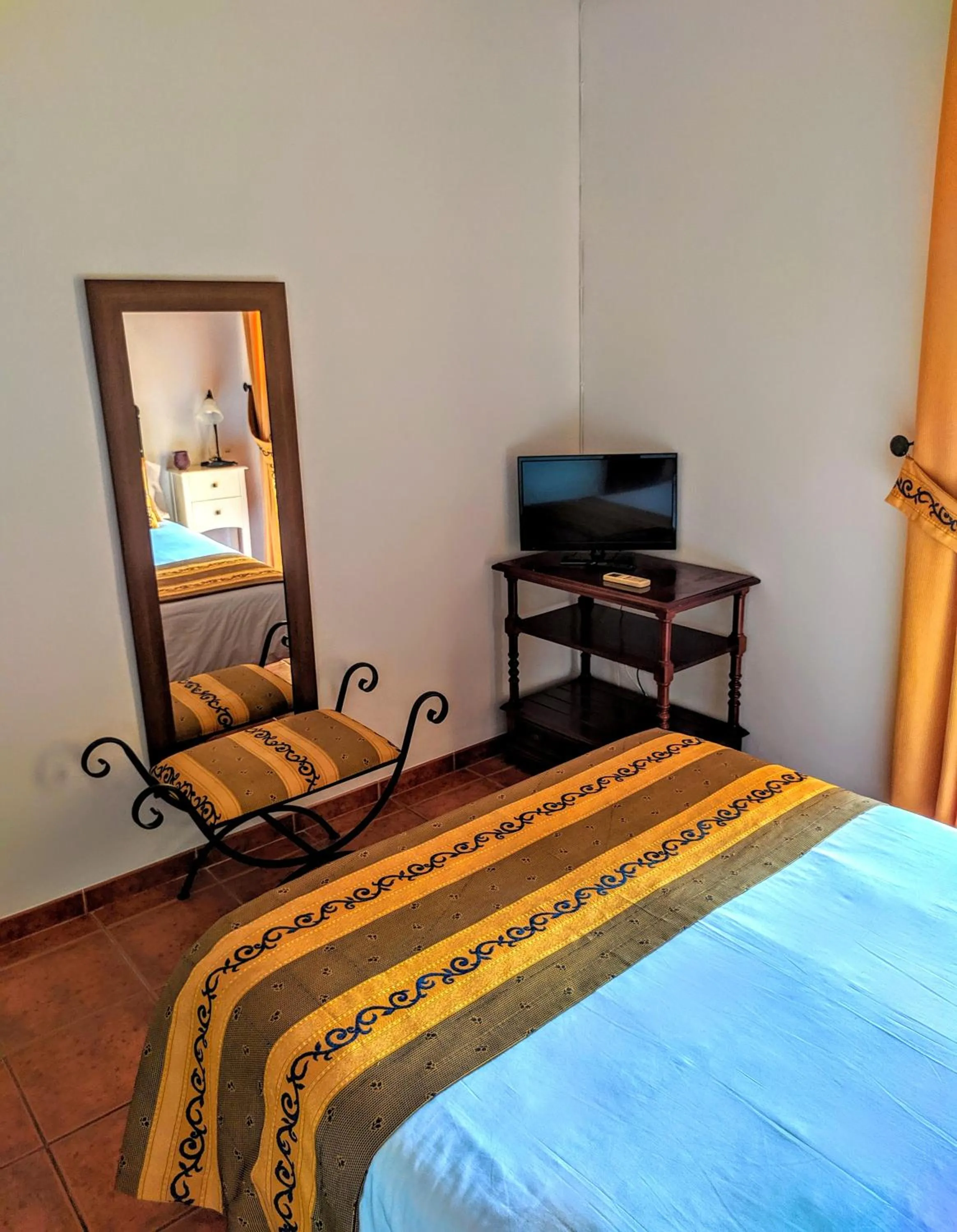 Bed in Hostal La Laguna