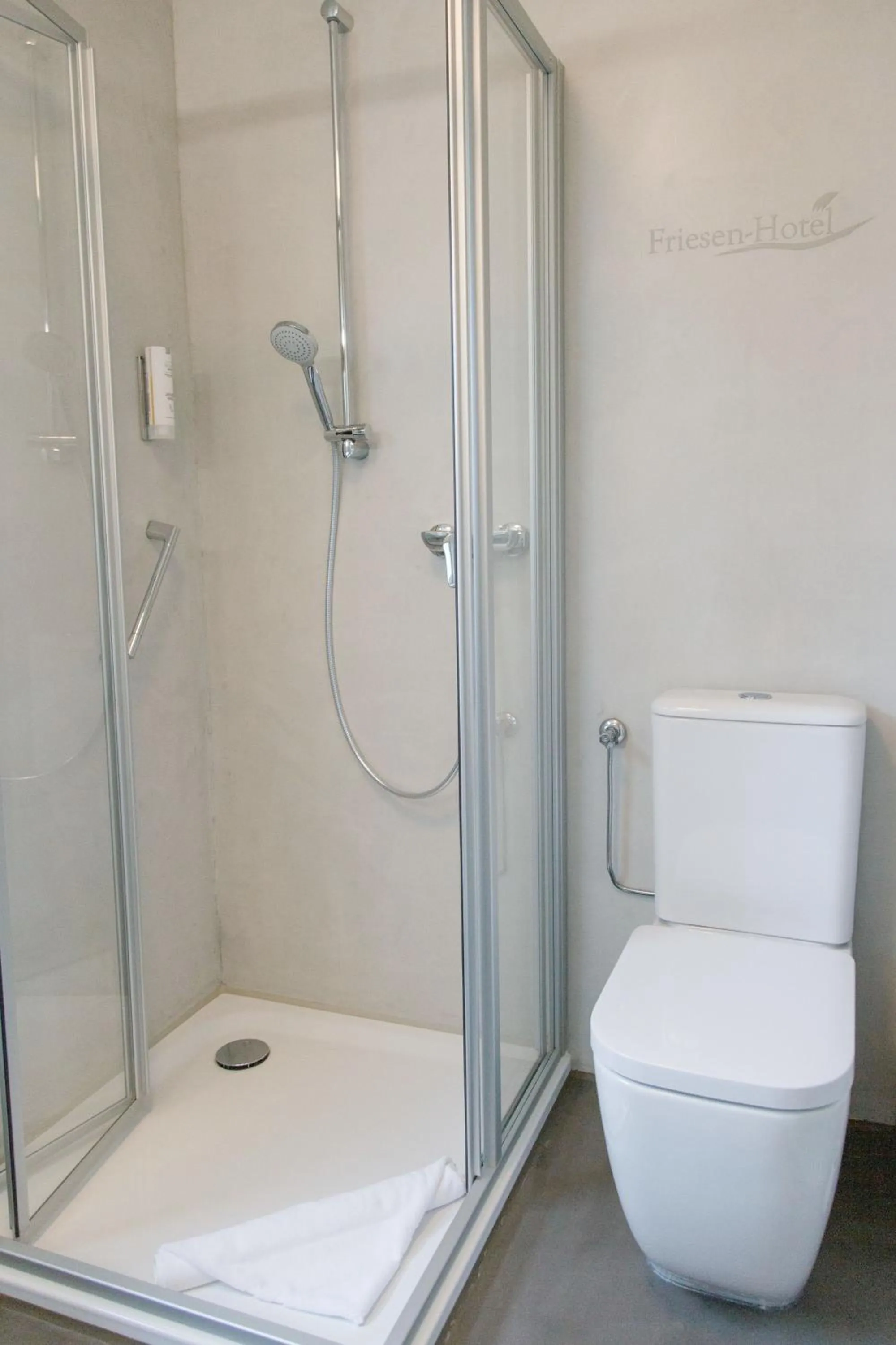 Bathroom in Friesen Hotel