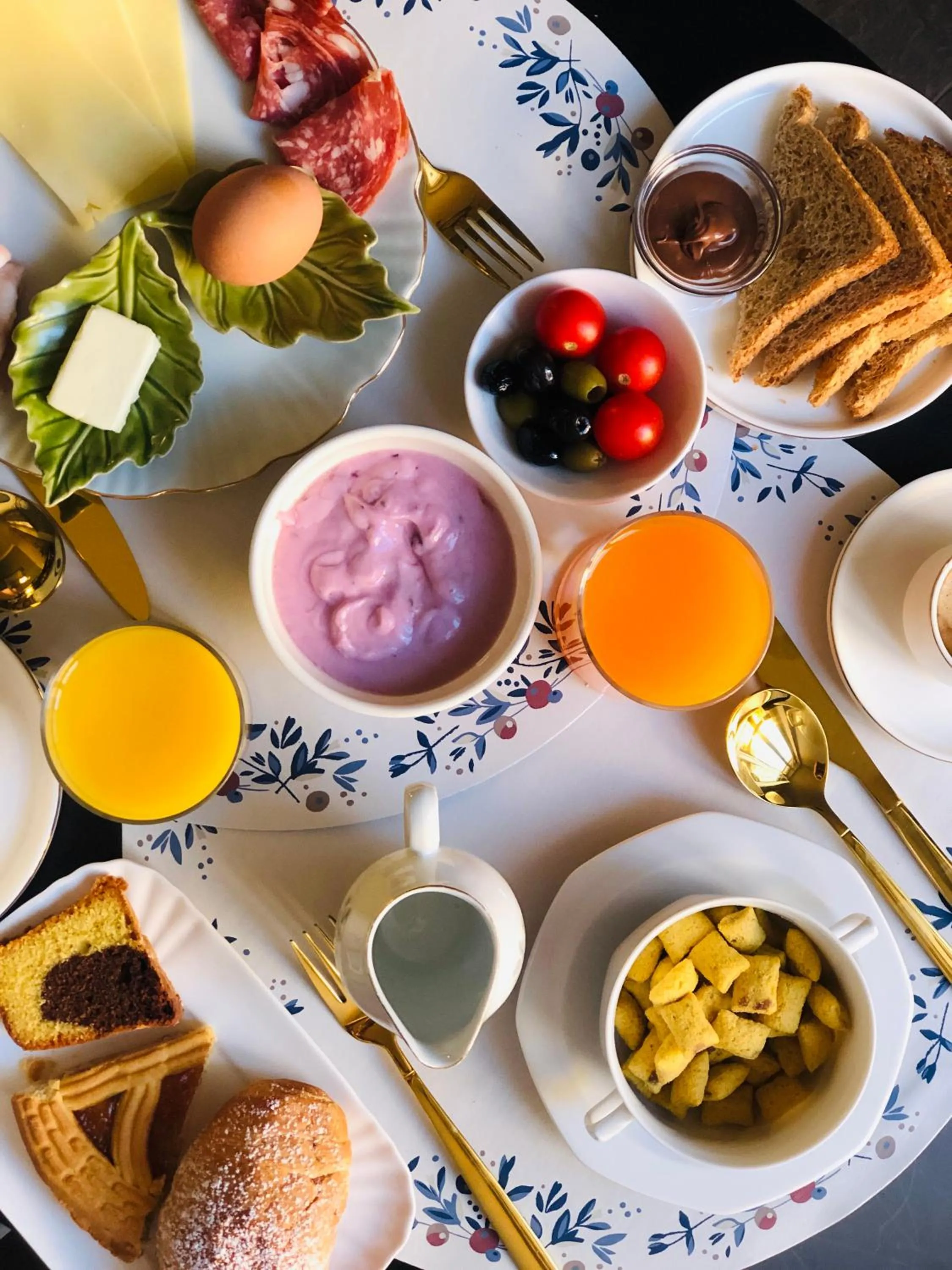 Breakfast in Piccola Navona Roof Garden