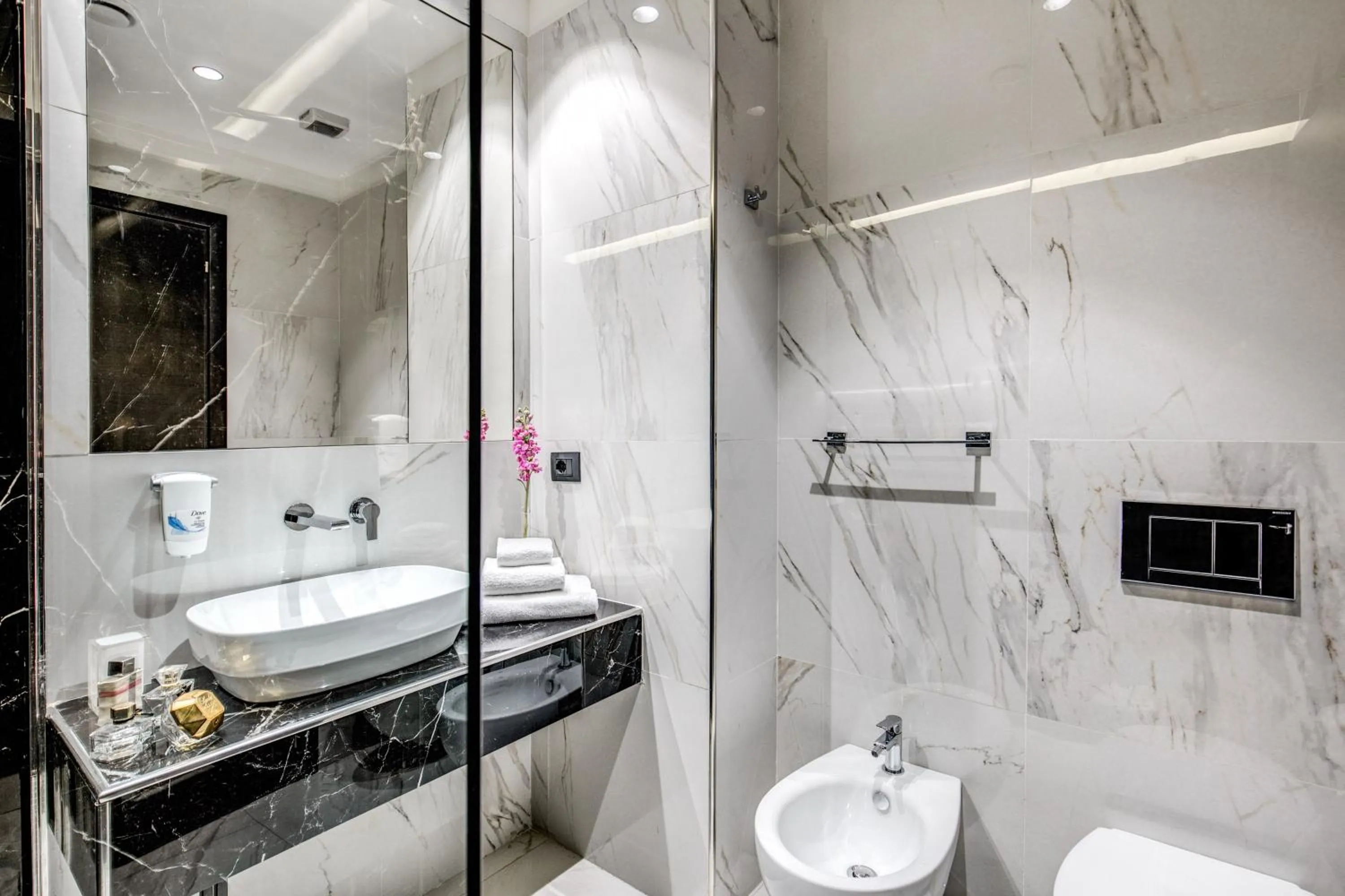 Bathroom in Piccola Navona Roof Garden