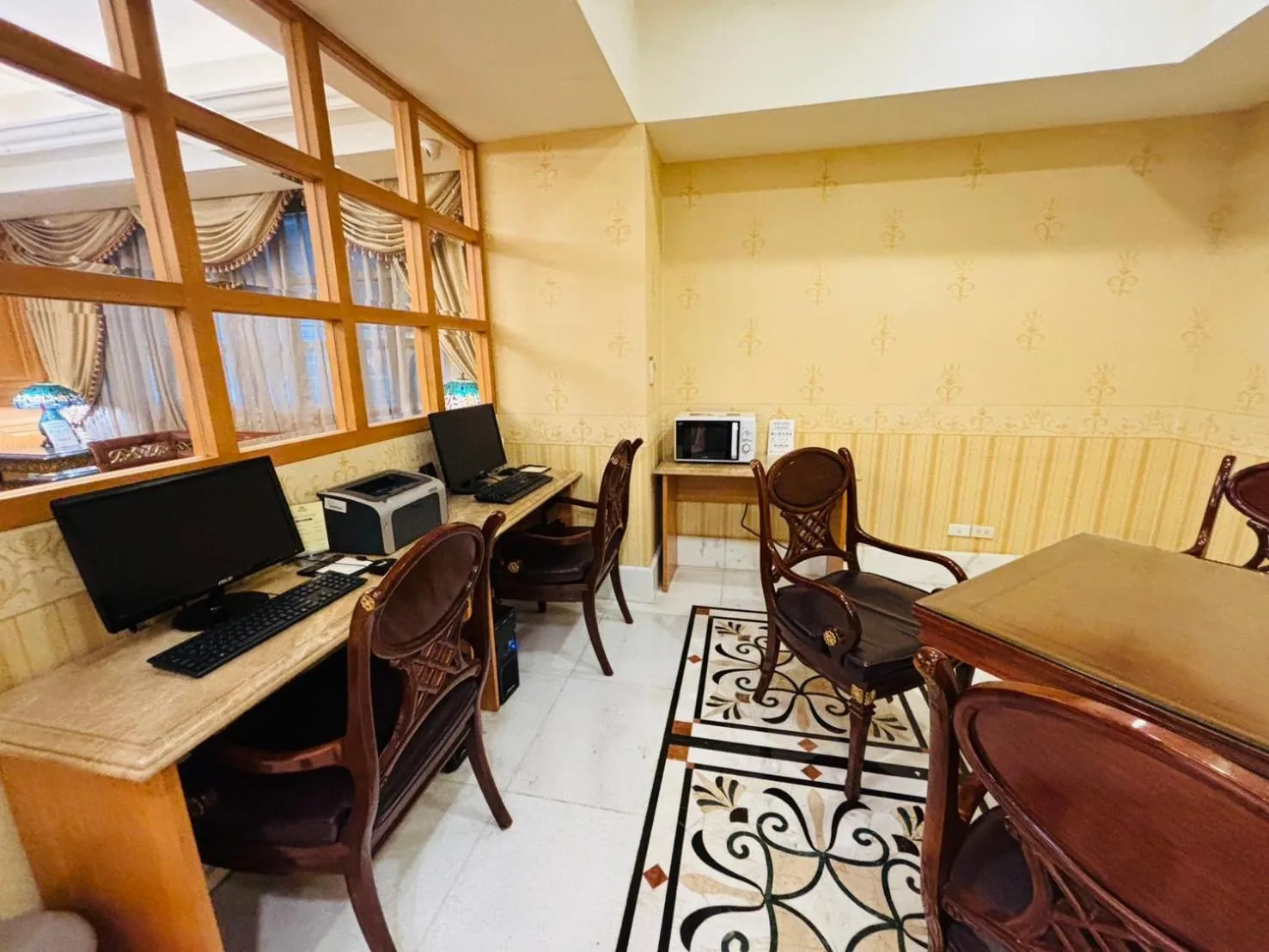 Business facilities in Royal Seasons Hotel Taipei ‧ Nanjing W.