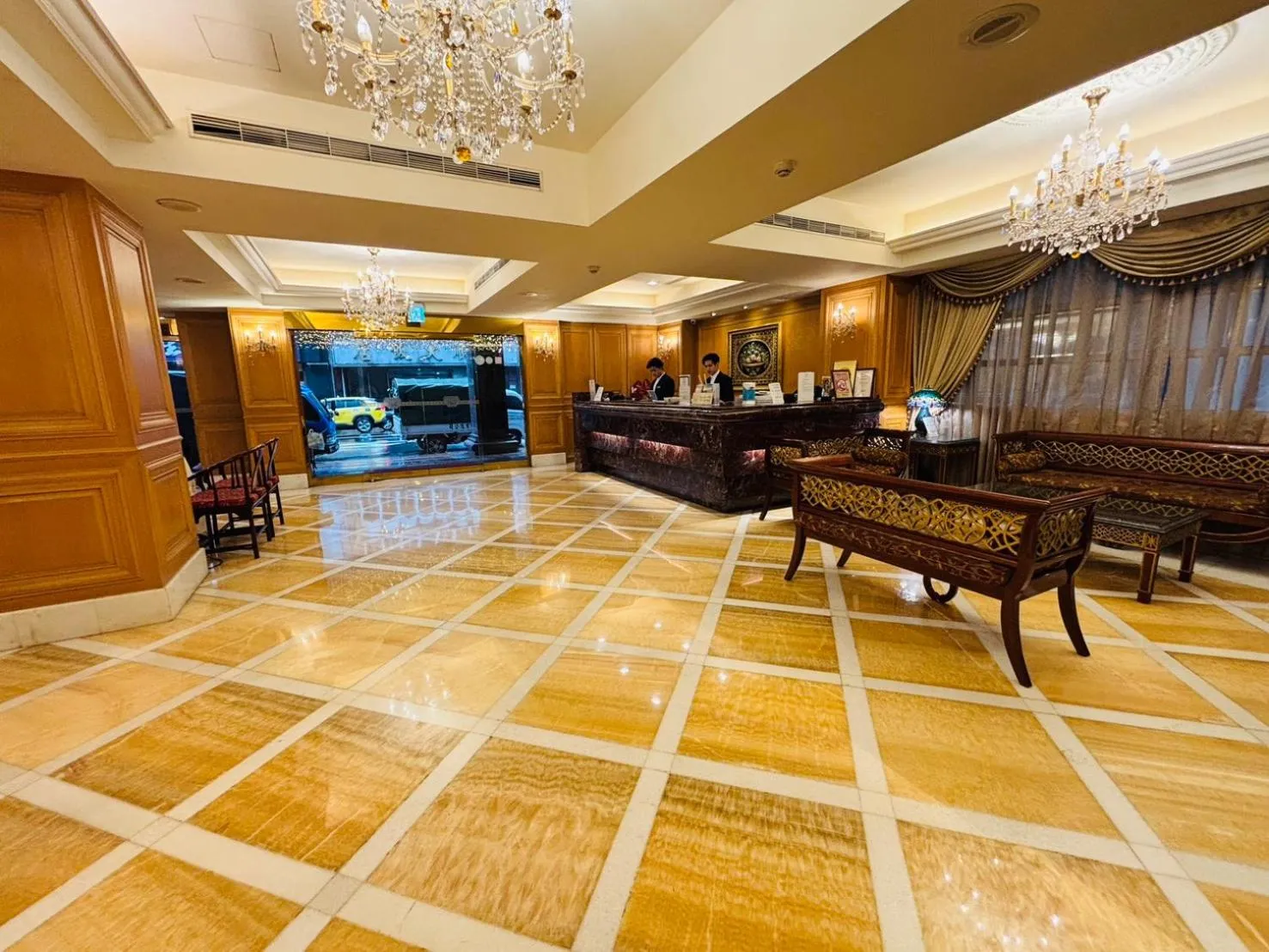 Property building in Royal Seasons Hotel Taipei ‧ Nanjing W.