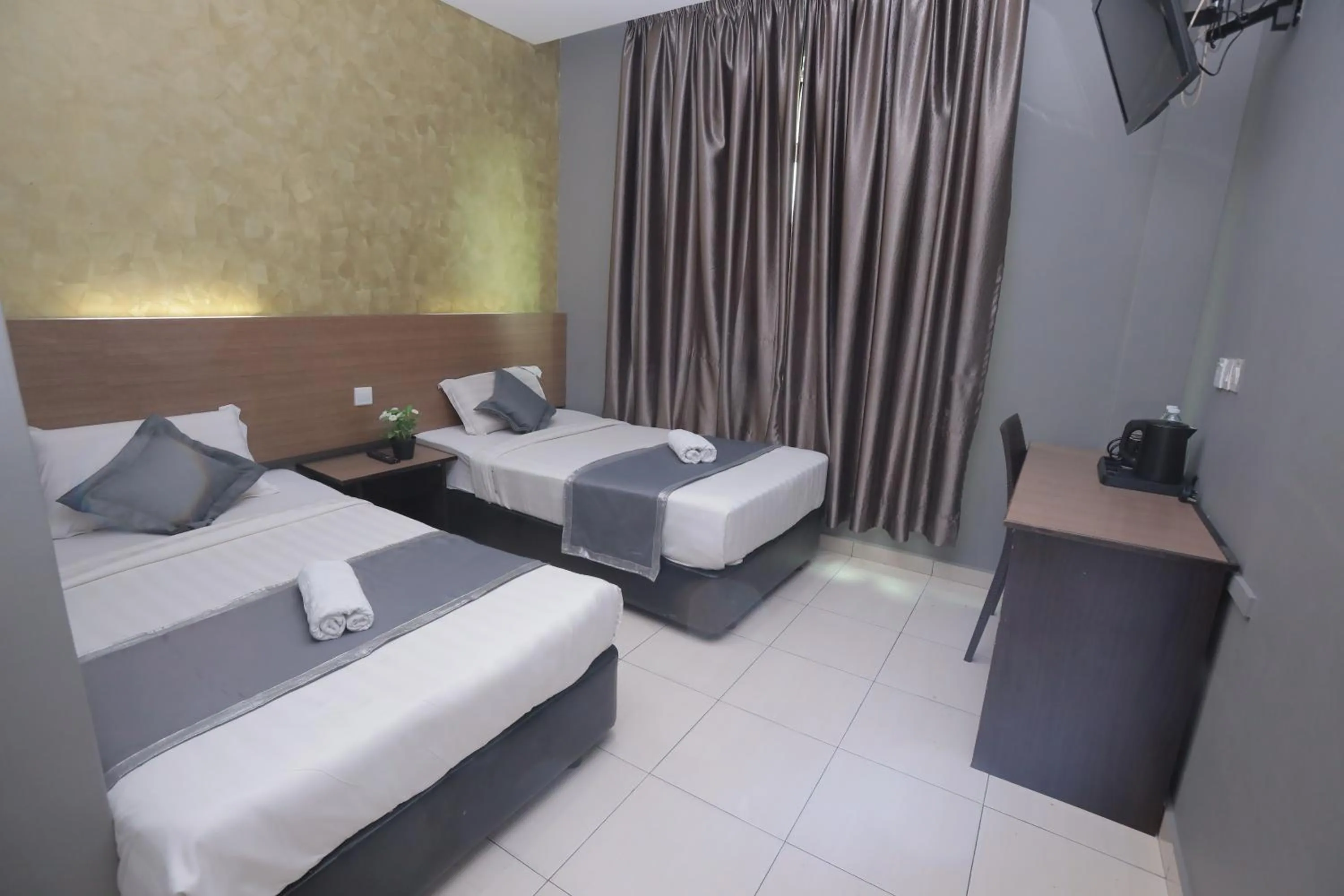 Bedroom, Bed in DJ Citi Point Hotel