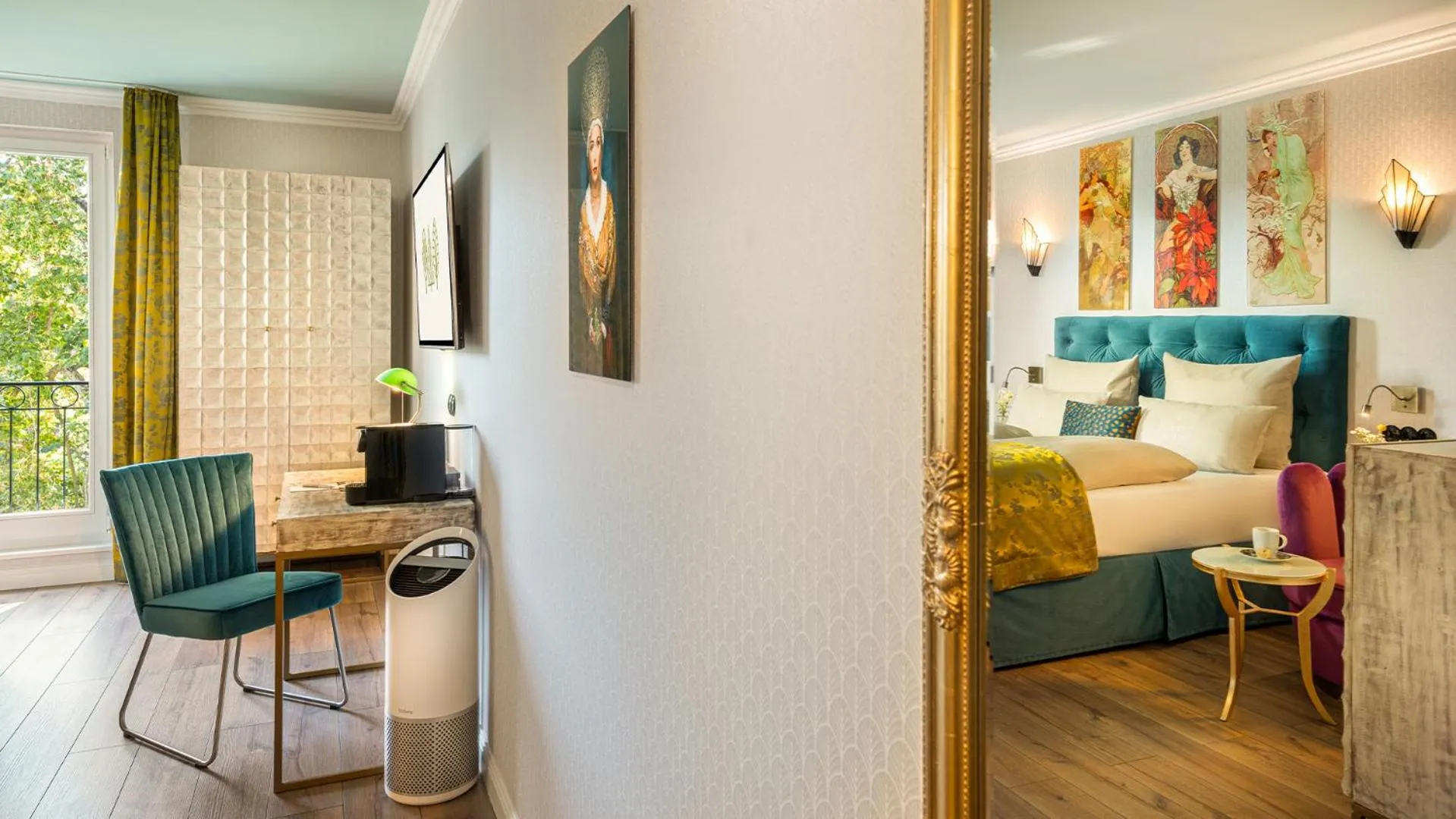 Seating area, Bed in Parkhotel Landau