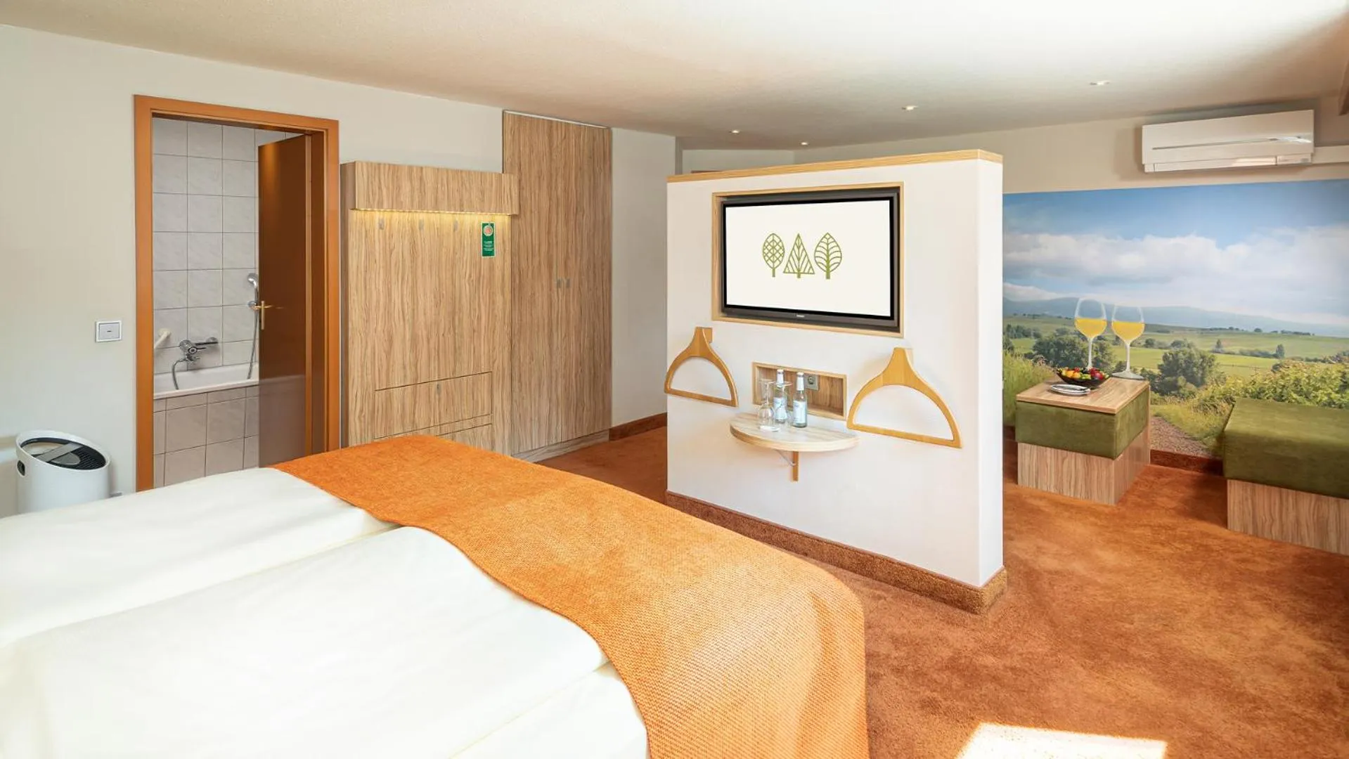 Photo of the whole room, Bed in Parkhotel Landau