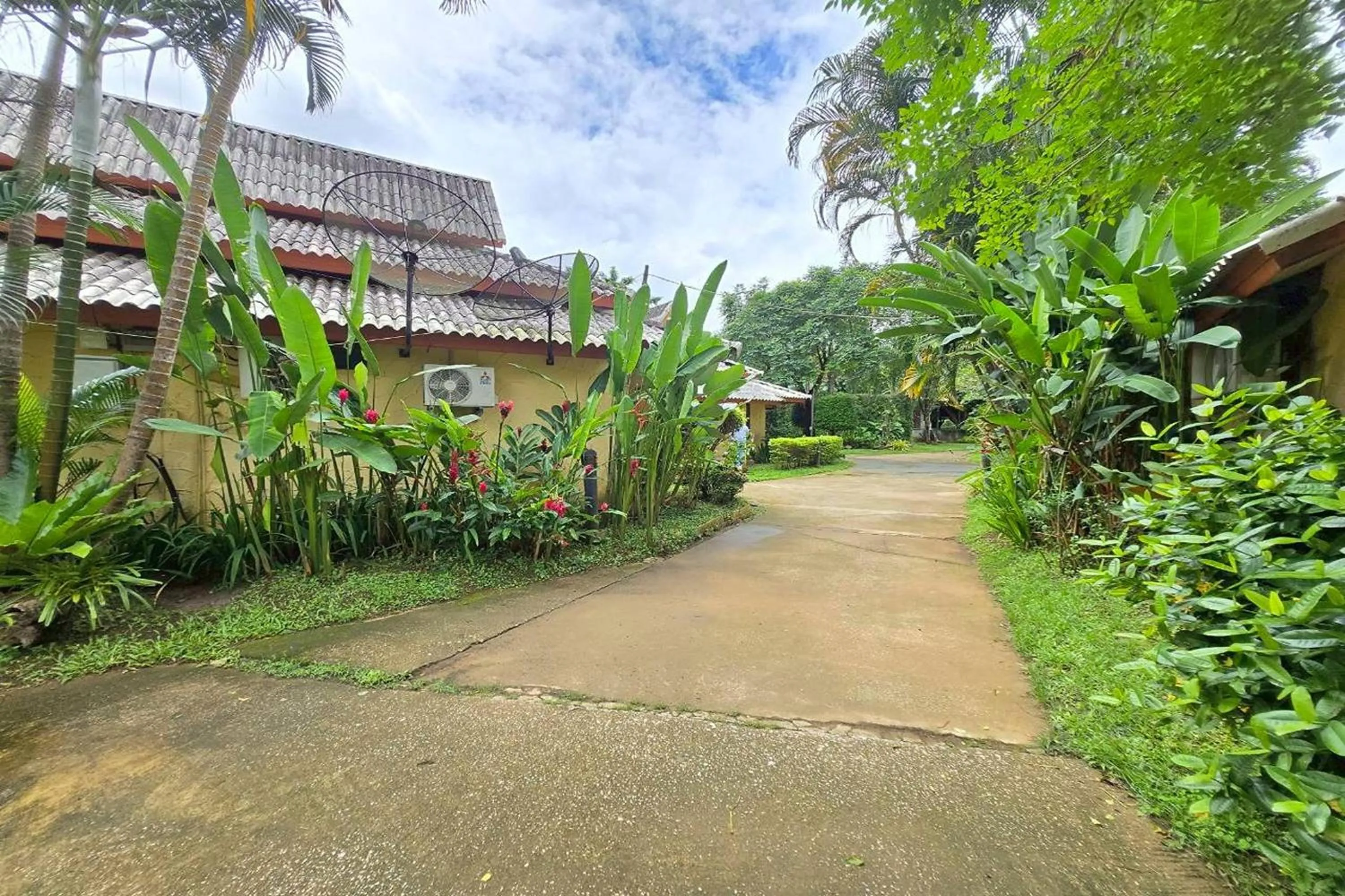 Property building in Poonyamantra Resort Chiang Rai