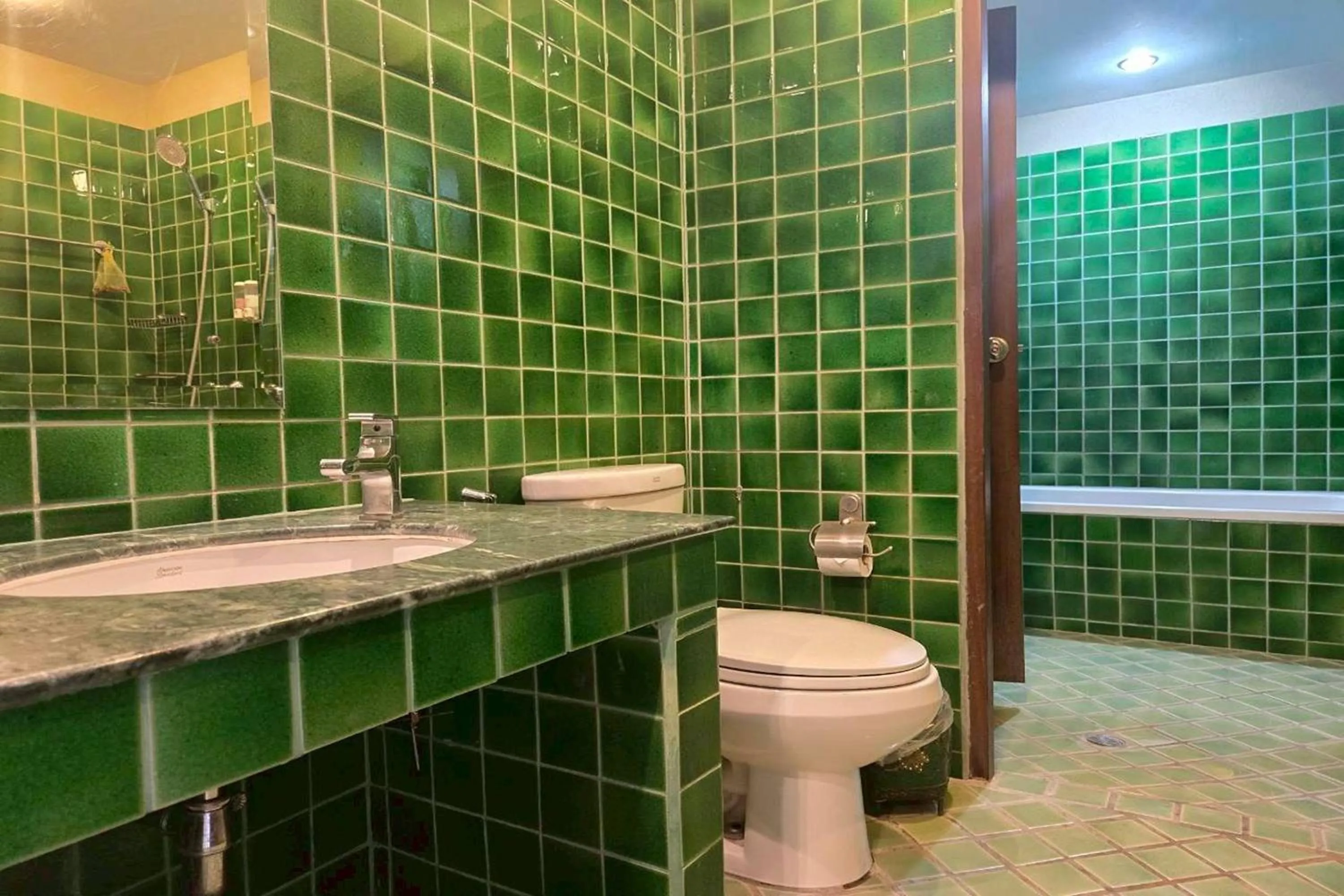 Bath in Poonyamantra Resort Chiang Rai