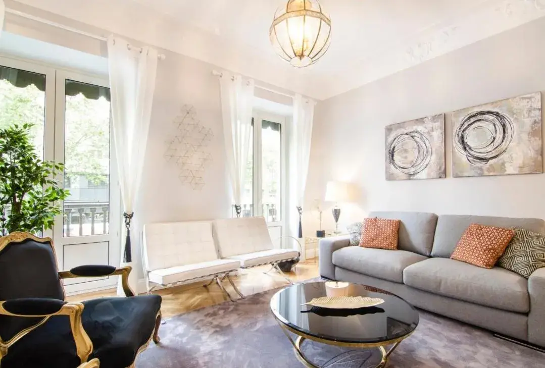 Stunning Stylish 4BD 3BTH - City Center-Atocha Stunning Stylish 4BD 3BTH - City Center-Atocha