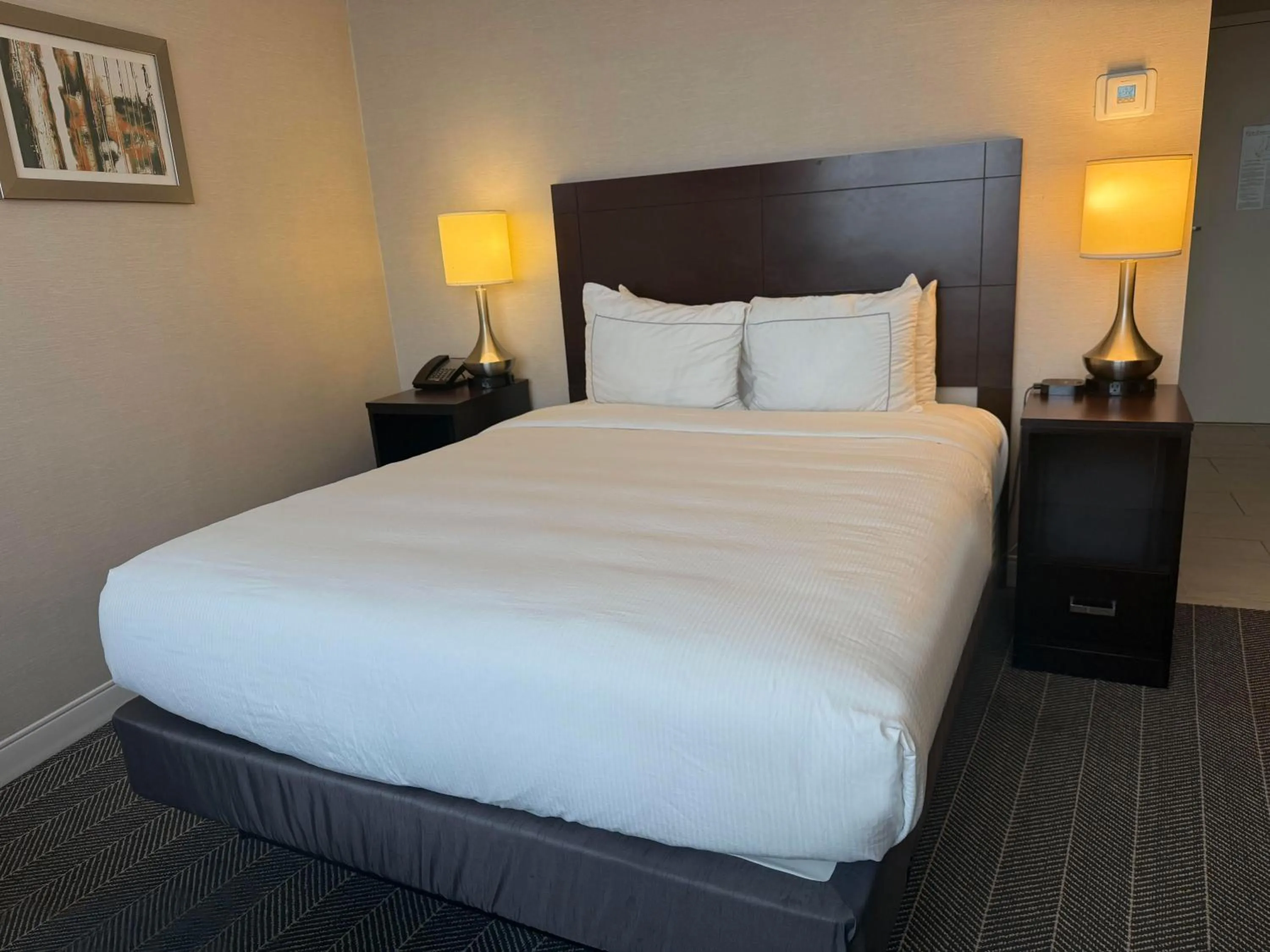 Bedroom, Bed in DoubleTree by Hilton Atlanta North Druid Hills/Emory Area