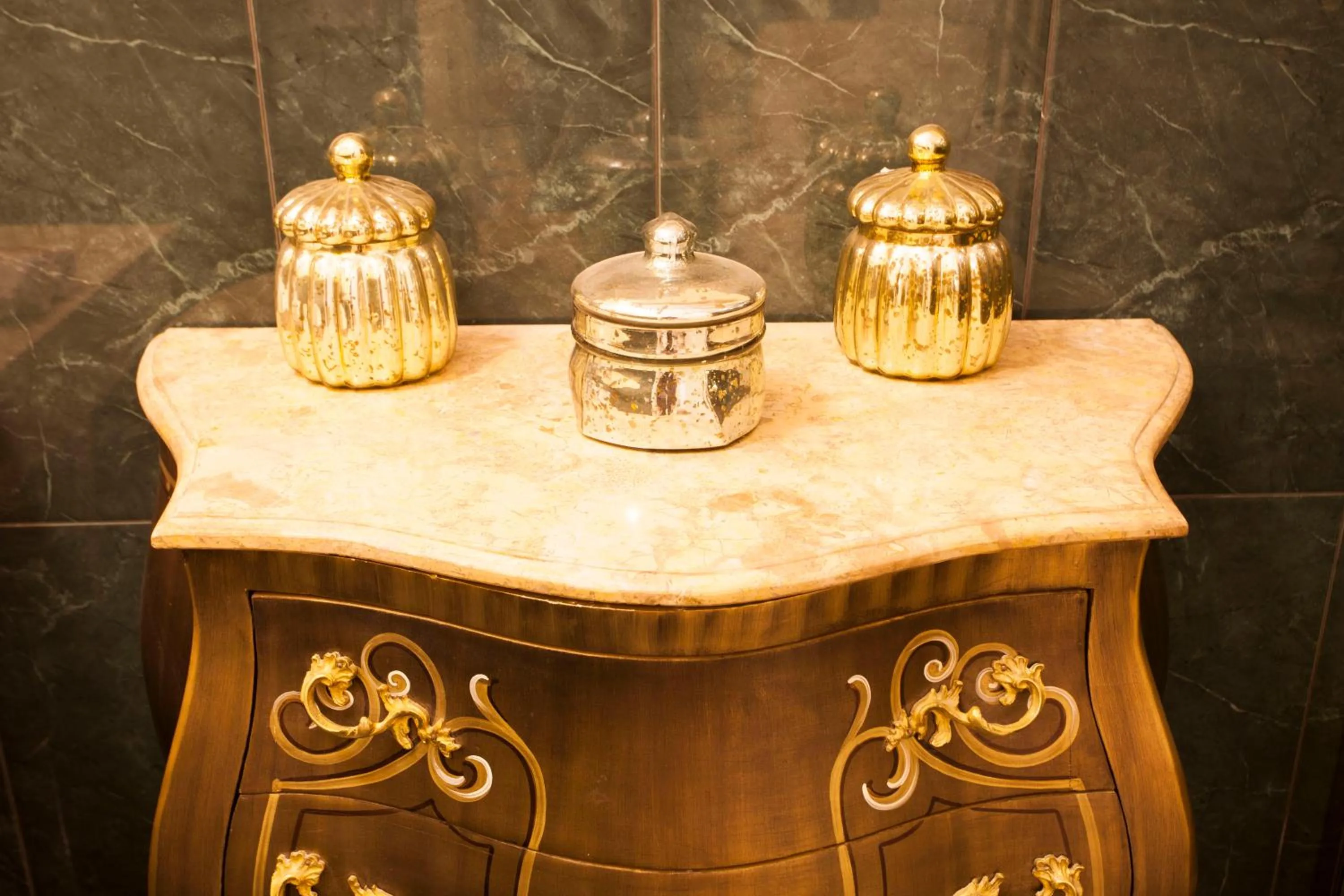 Property building in Martins Residence de Luxe