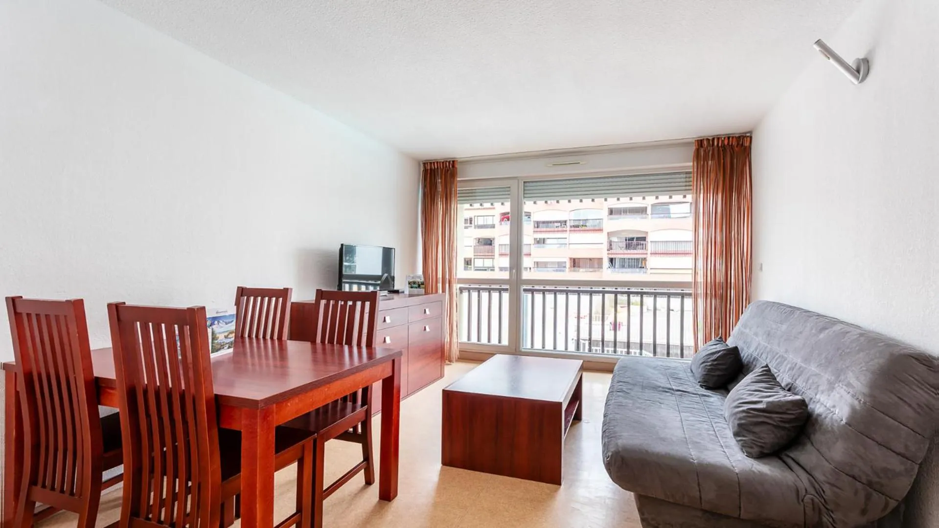 Living room in Vacancéole - Résidence Le Saint Clair