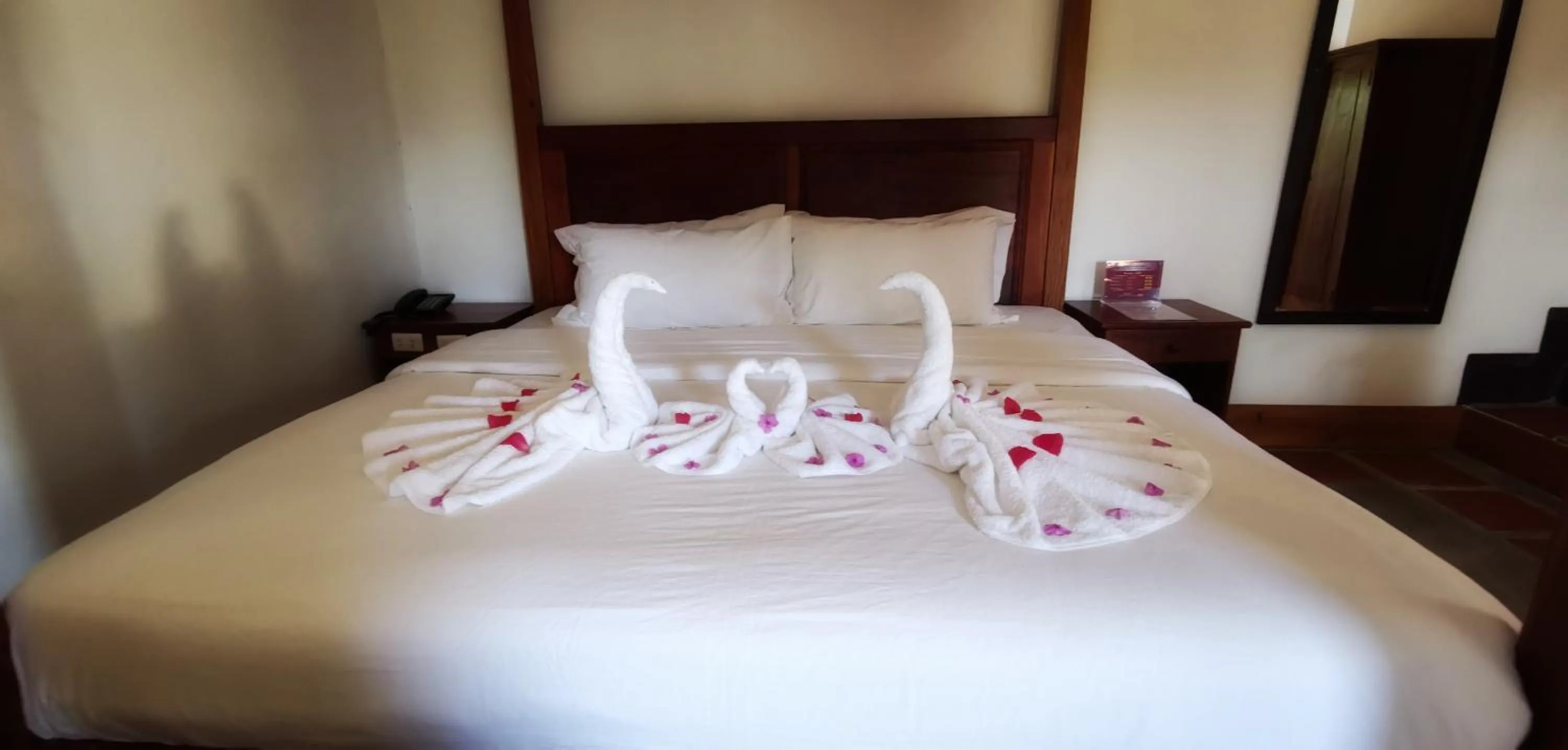 Bed in Luang Prabang Paradise Resort