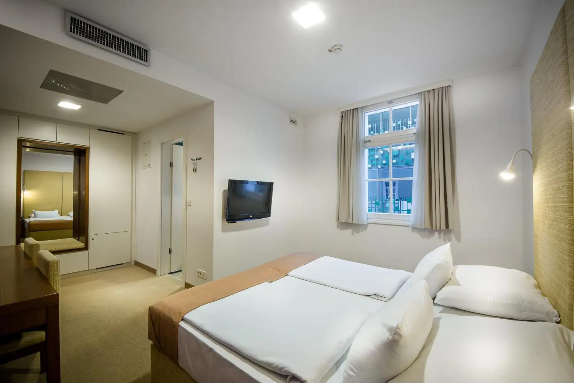 Double or Twin Room - single occupancy in Rimske Terme Resort - Hotel Zdraviliški dvor Double or Twin Room - single occupancy in Rimske Terme Resort - Hotel Zdraviliški dvor