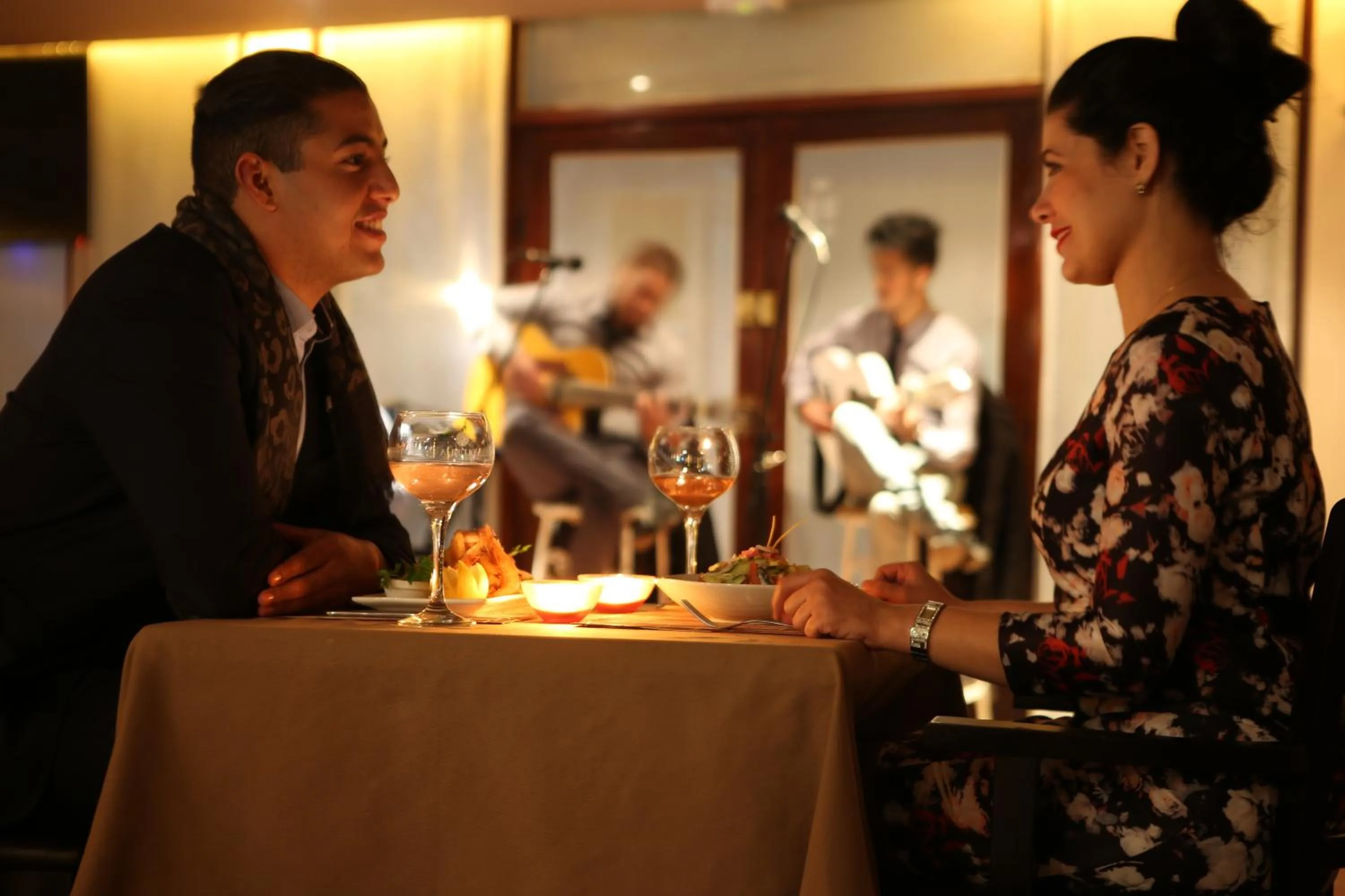 Guests in Hotel Transatlantique