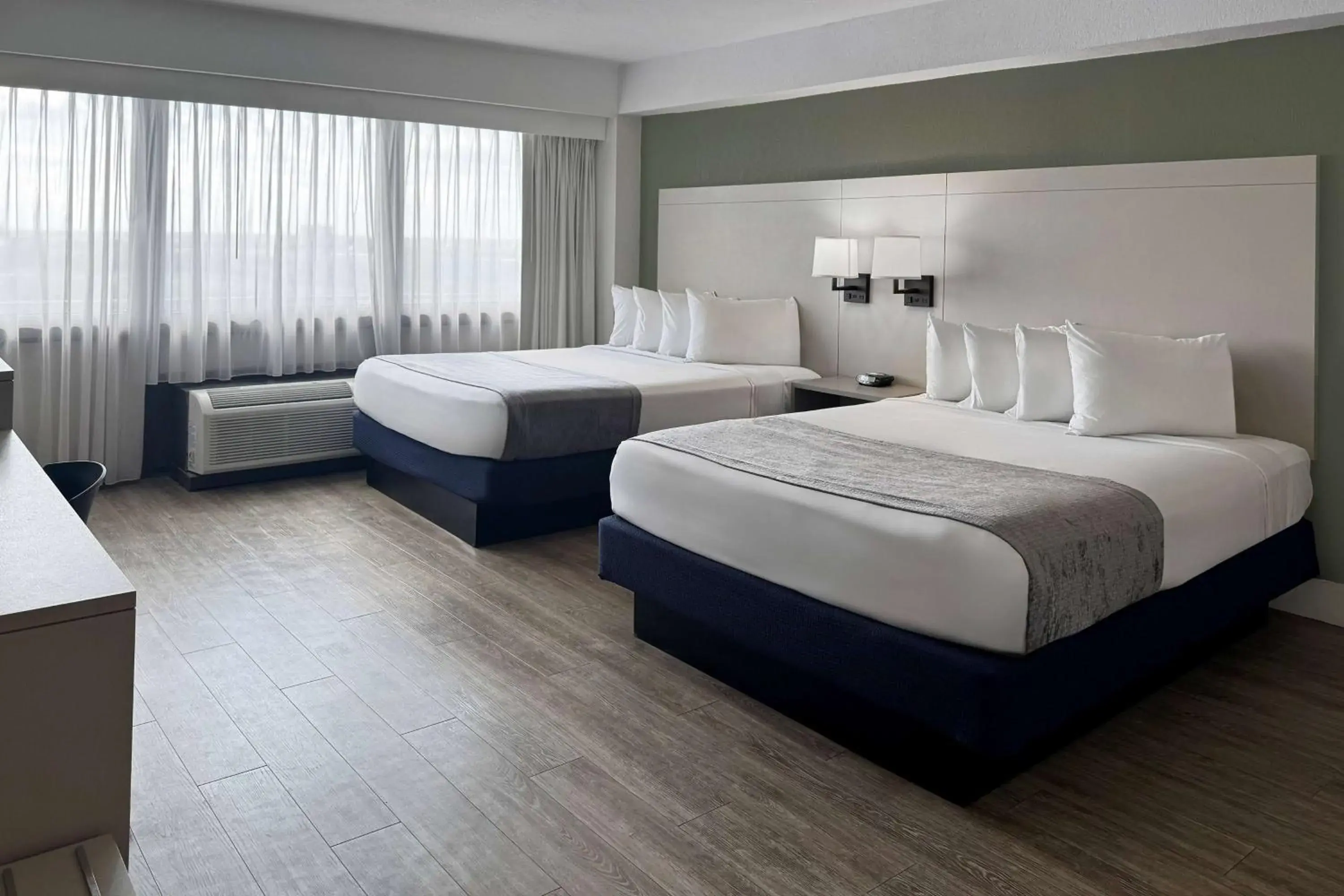 Photo of the whole room, Bed in Wyndham I-Drive Avanti Resort & Conference Center Photo of the whole room, Bed in Wyndham I-Drive Avanti Resort & Conference Center