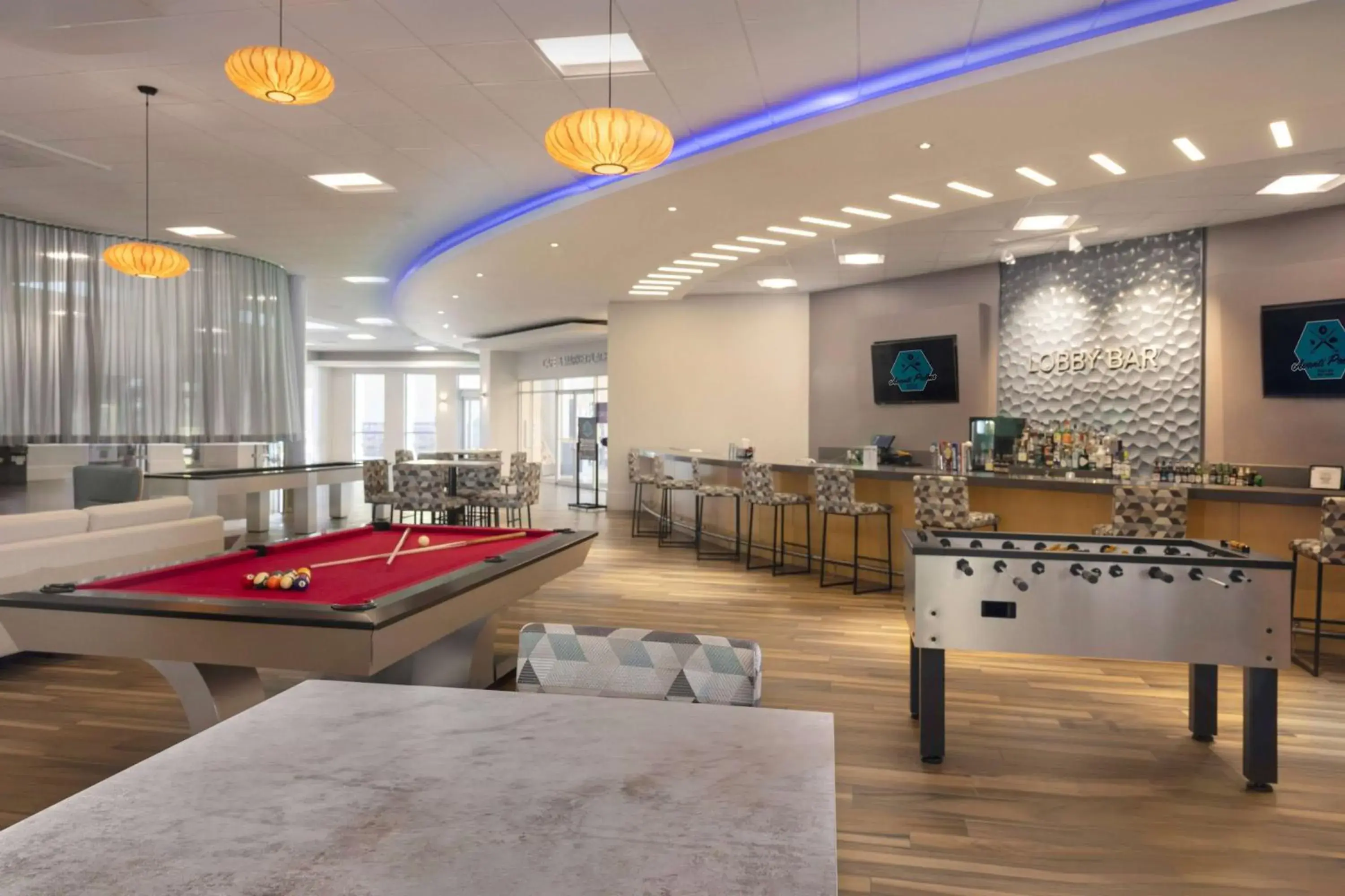 Lounge or bar in Wyndham I-Drive Avanti Resort & Conference Center Lounge or bar in Wyndham I-Drive Avanti Resort & Conference Center