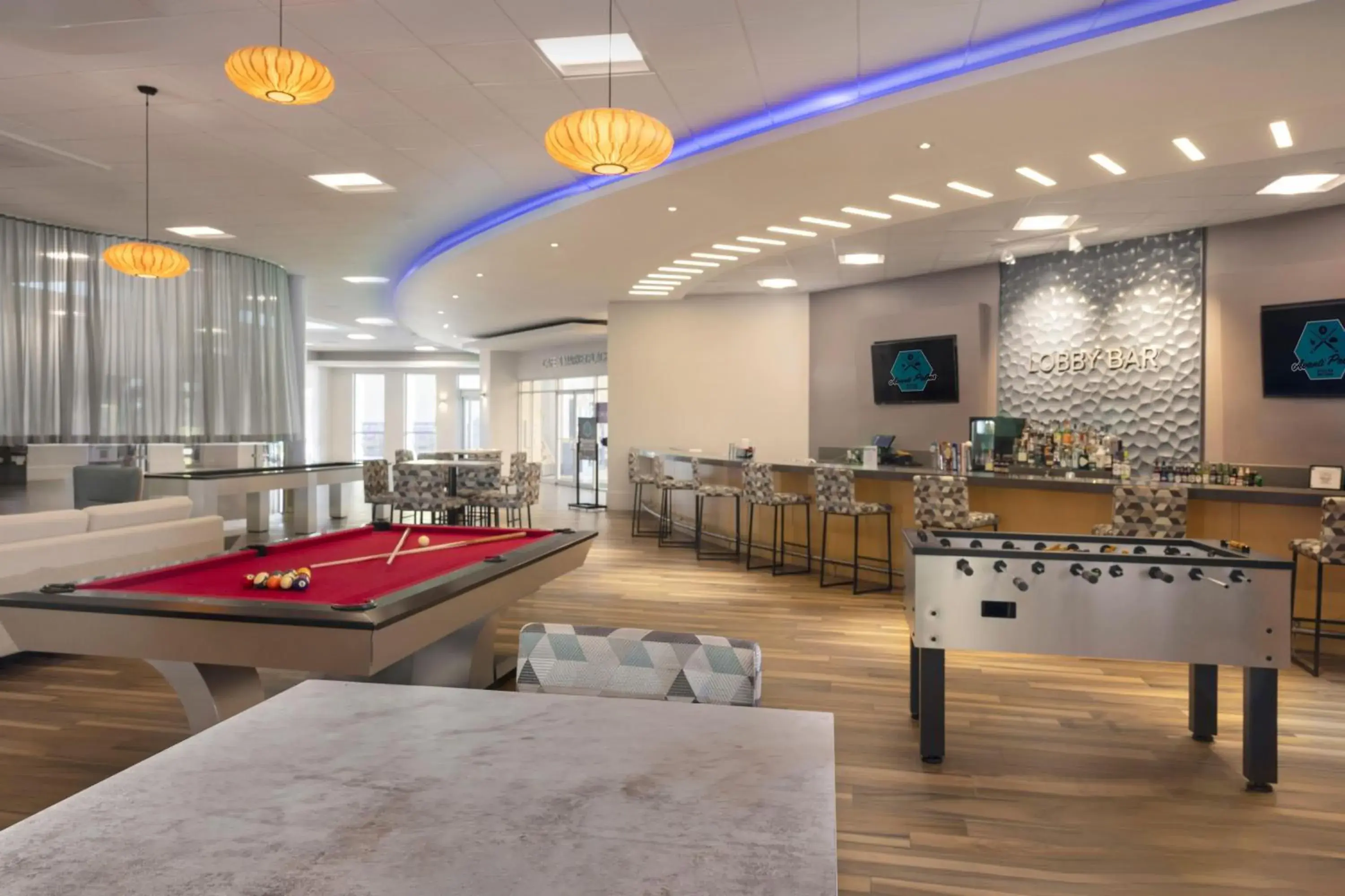 Lounge or bar in Wyndham I-Drive Avanti Resort & Conference Center Lounge or bar in Wyndham I-Drive Avanti Resort & Conference Center