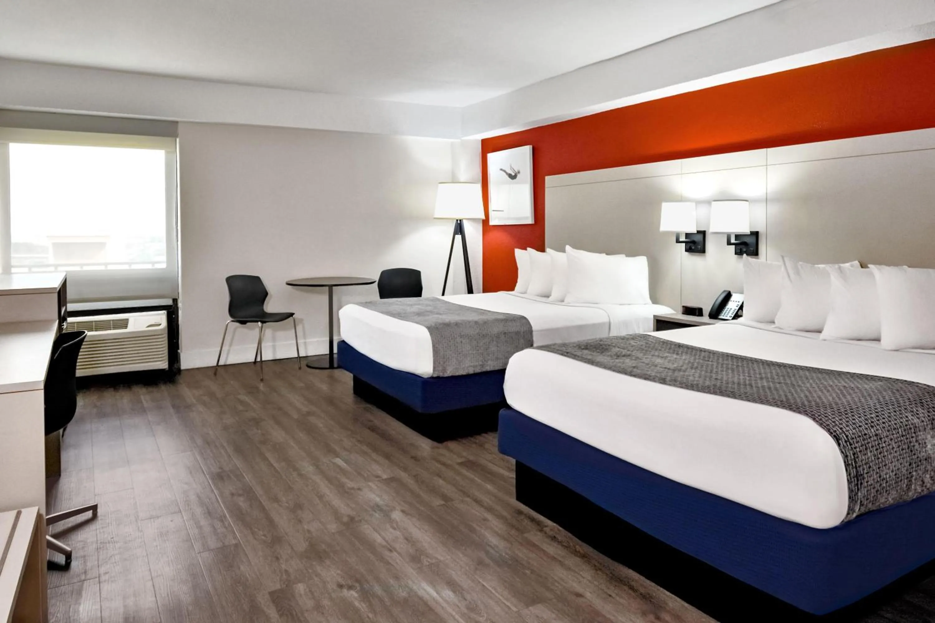 Photo of the whole room, Bed in Wyndham I-Drive Avanti Resort & Conference Center