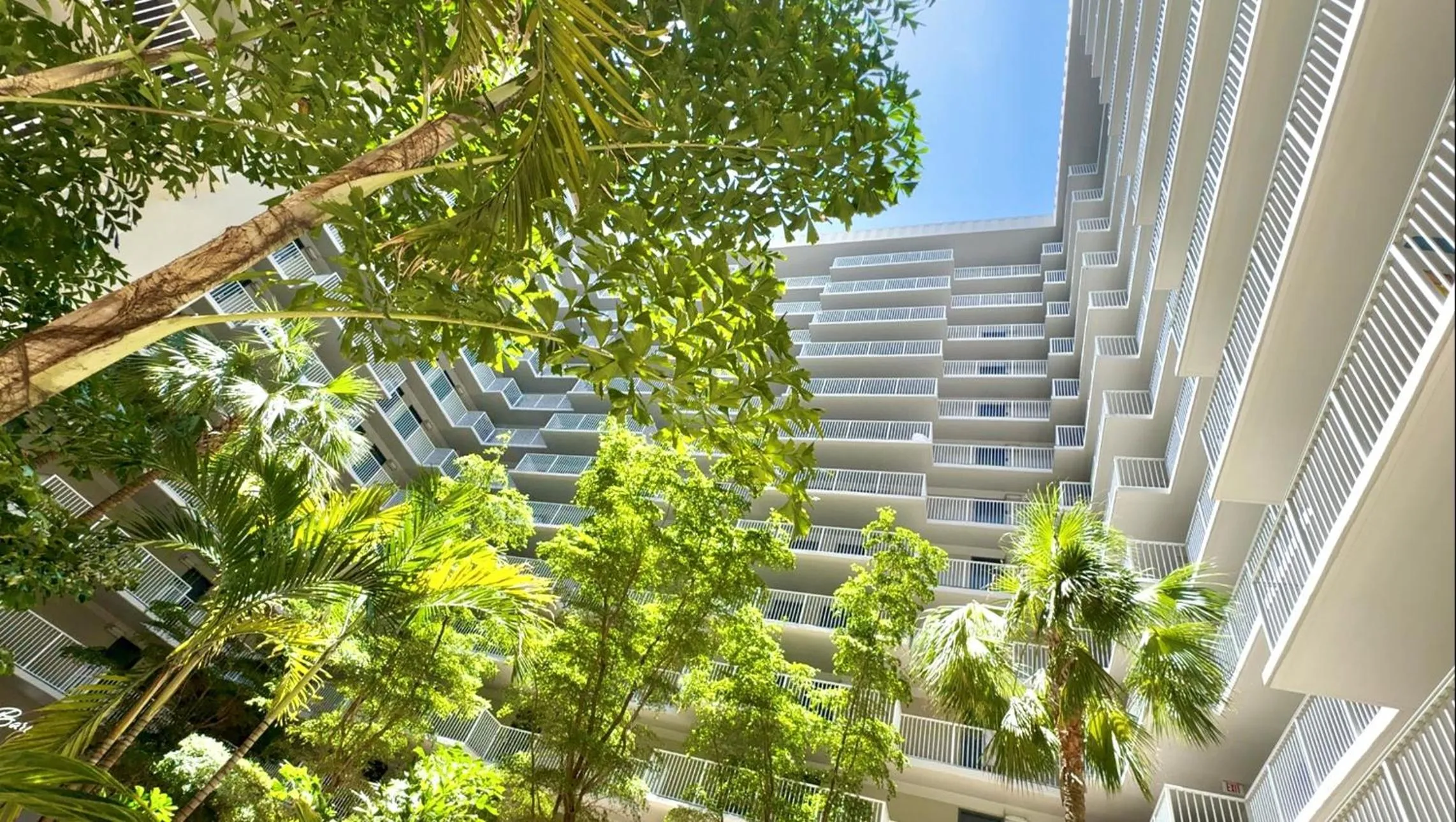 Inner courtyard view in Wyndham I-Drive Avanti Resort & Conference Center