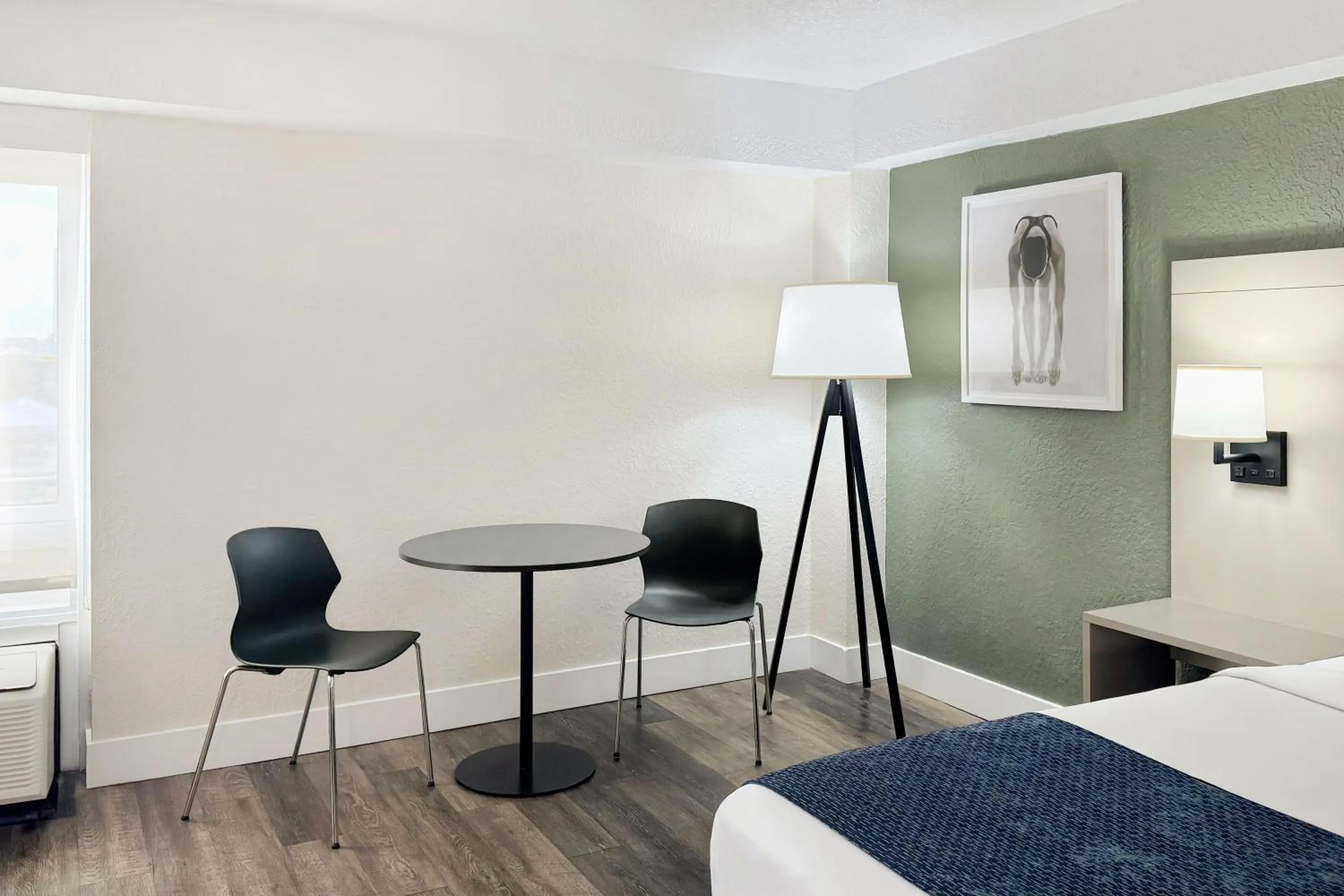 Photo of the whole room, Bed in Wyndham I-Drive Avanti Resort & Conference Center