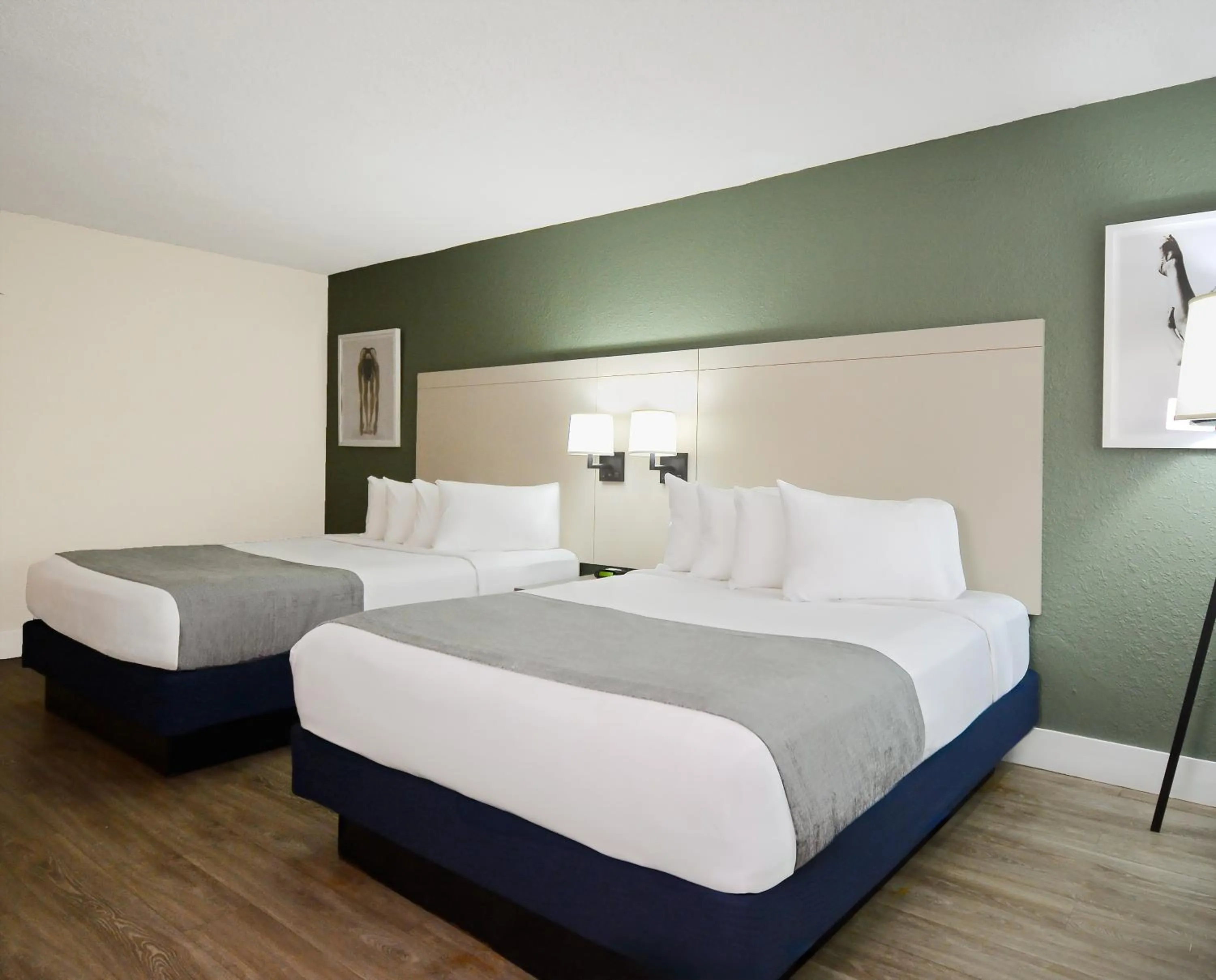 Bed in Wyndham I-Drive Avanti Resort & Conference Center