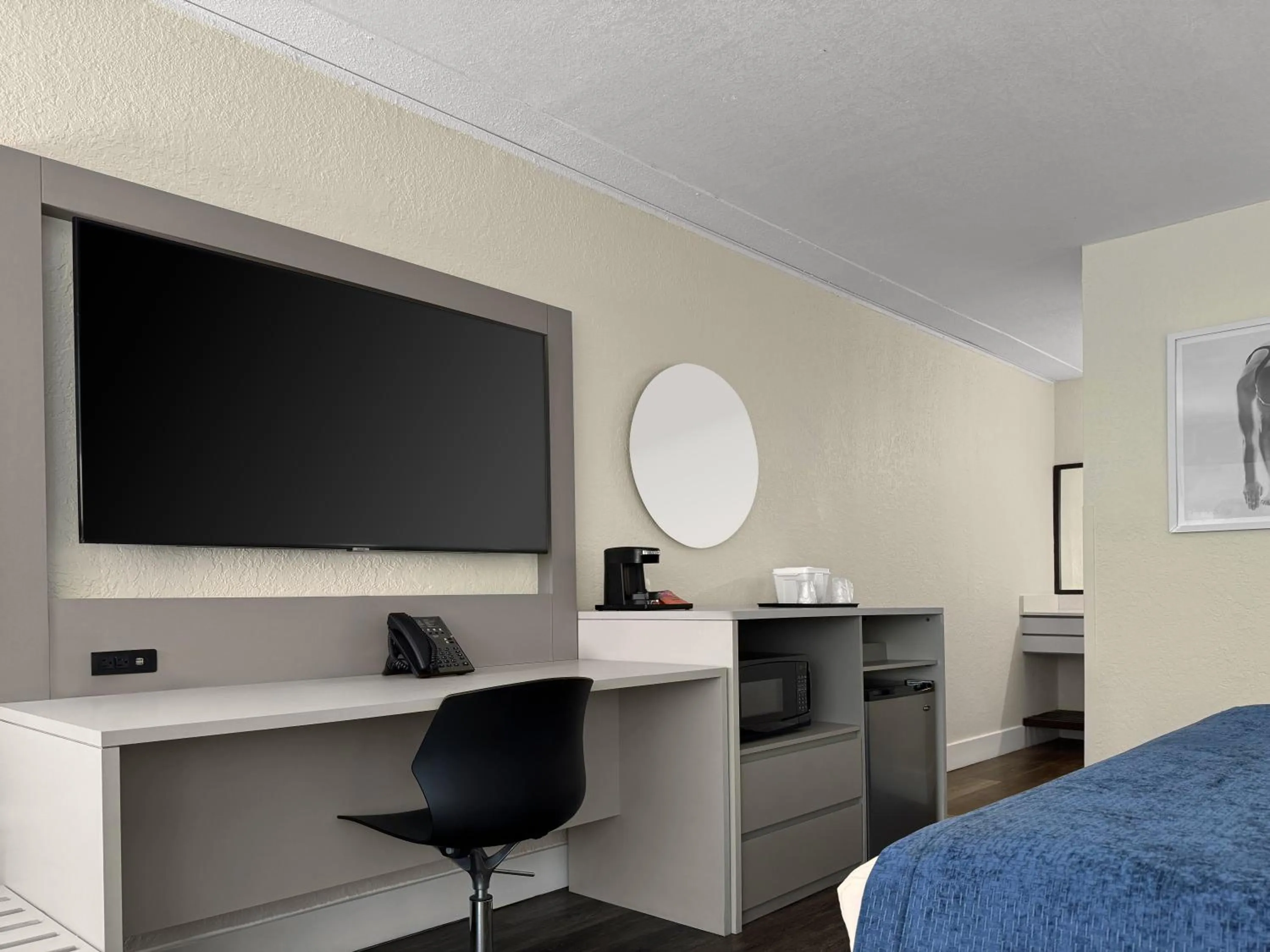TV and multimedia, Bed in Wyndham I-Drive Avanti Resort & Conference Center