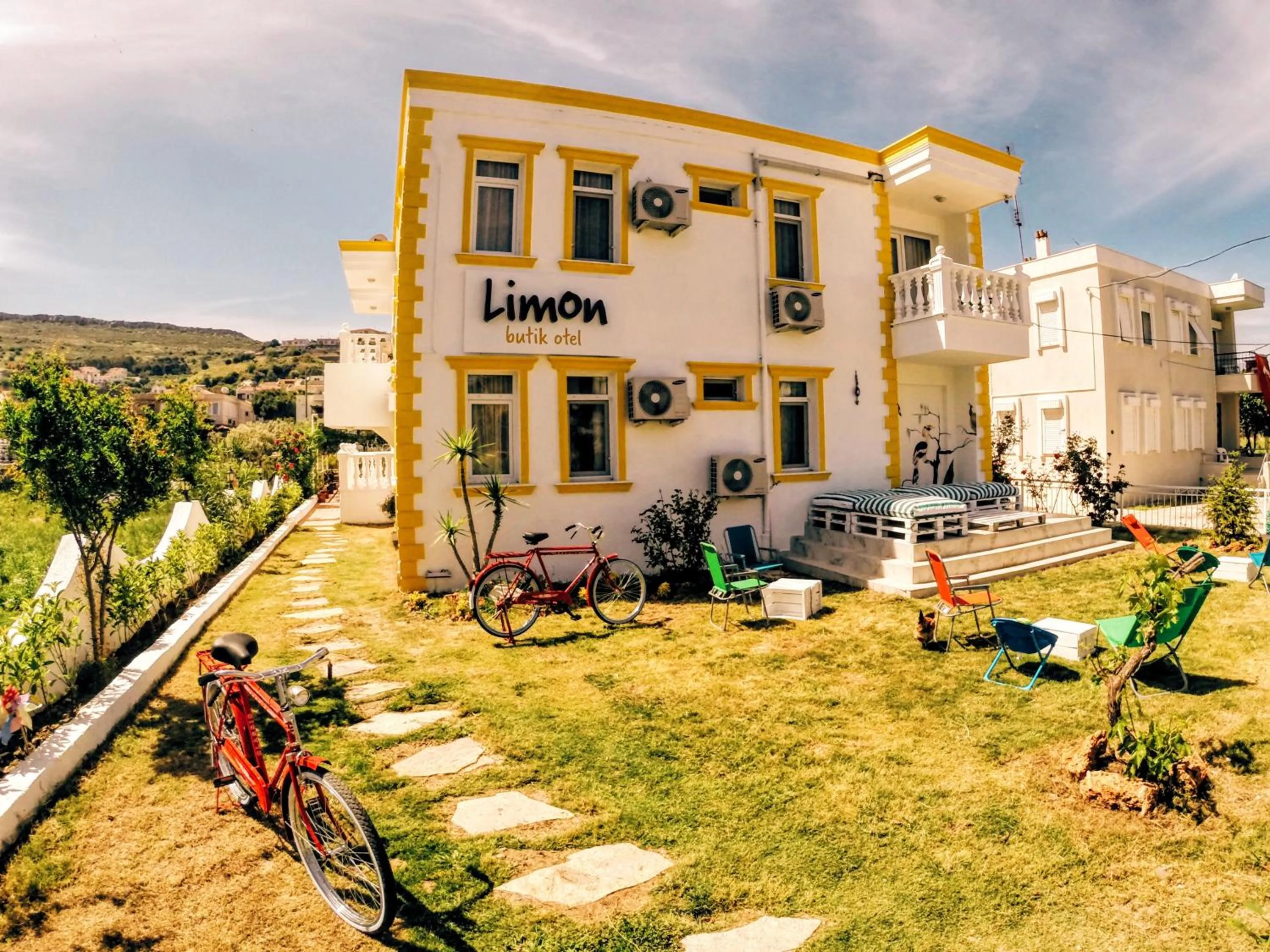 Facade/entrance in Limon Pansiyon