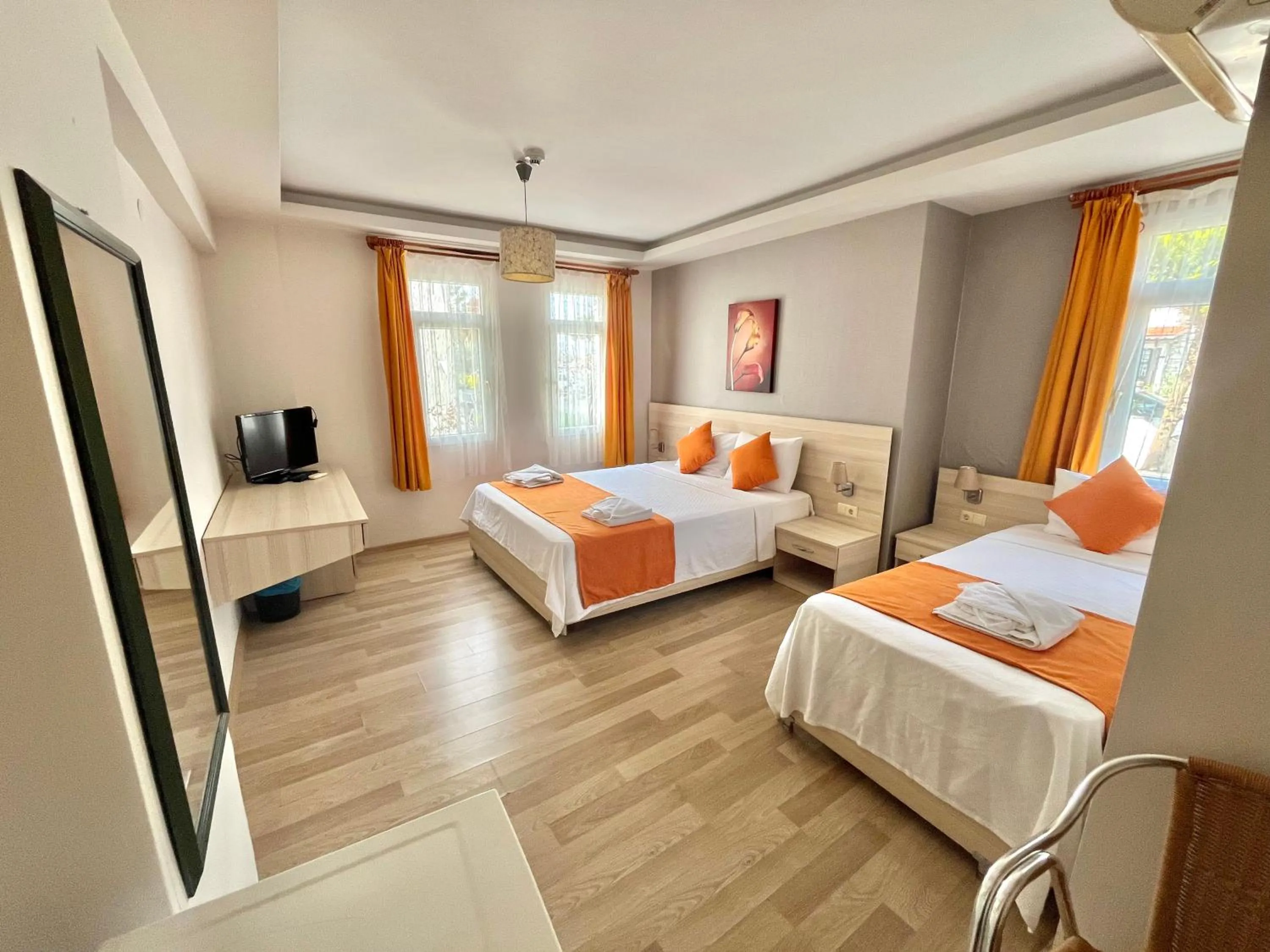 Bedroom, Bed in Limon Pansiyon
