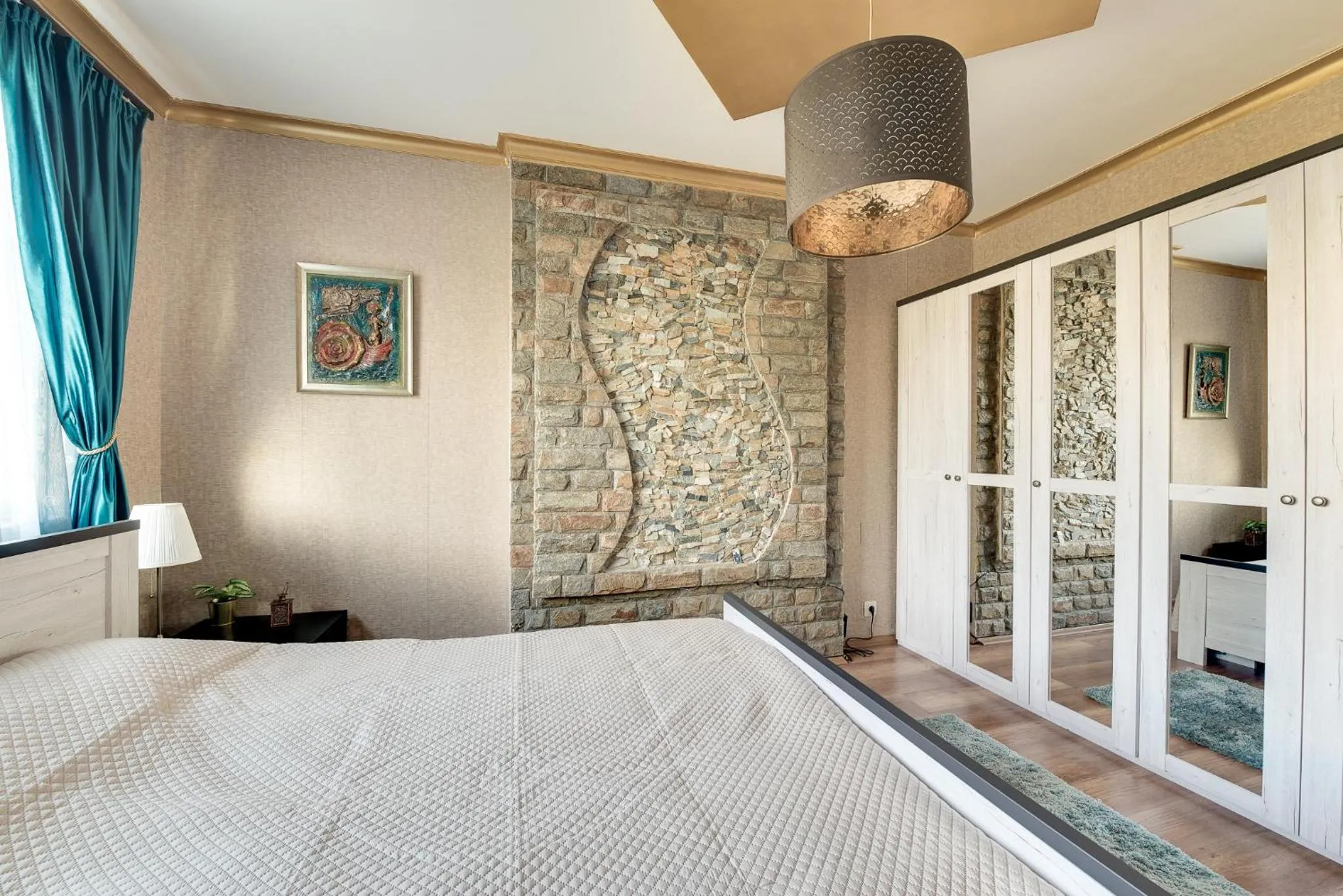 Unique atmosphere with golden standard design