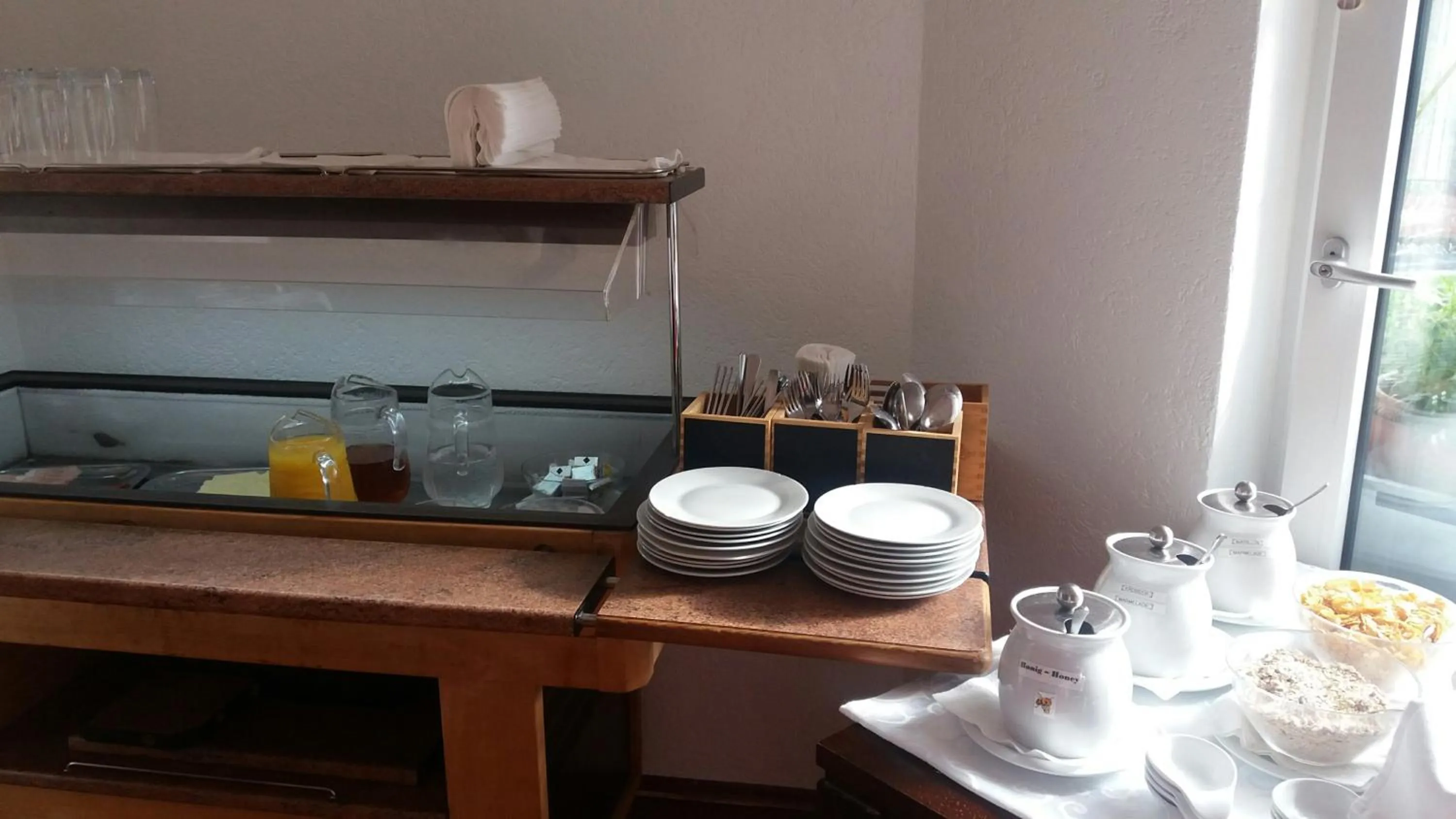 Buffet breakfast in Hotel Khail