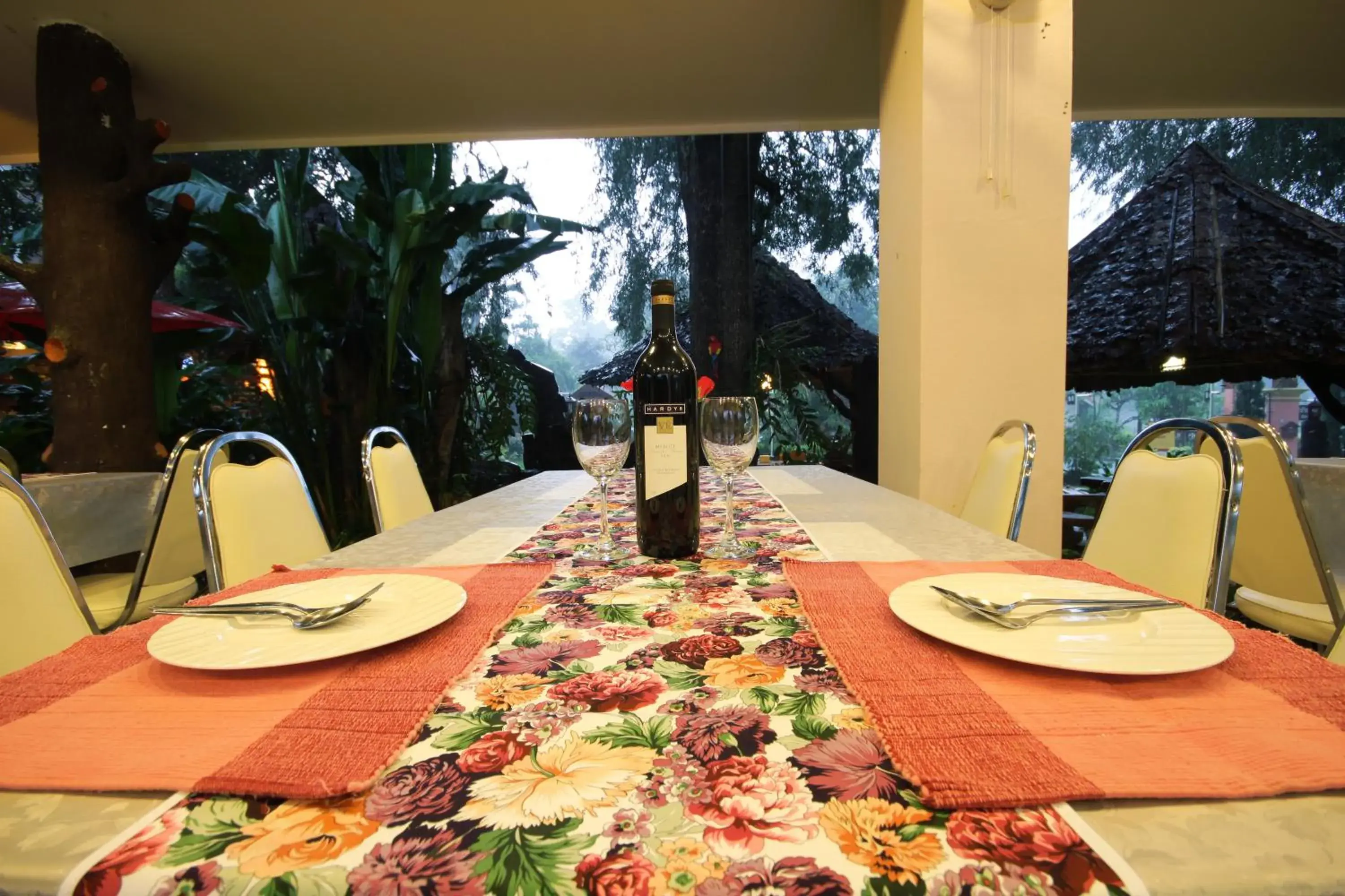 Restaurant/places to eat in Baanplaidoi Resort Restaurant/places to eat in Baanplaidoi Resort