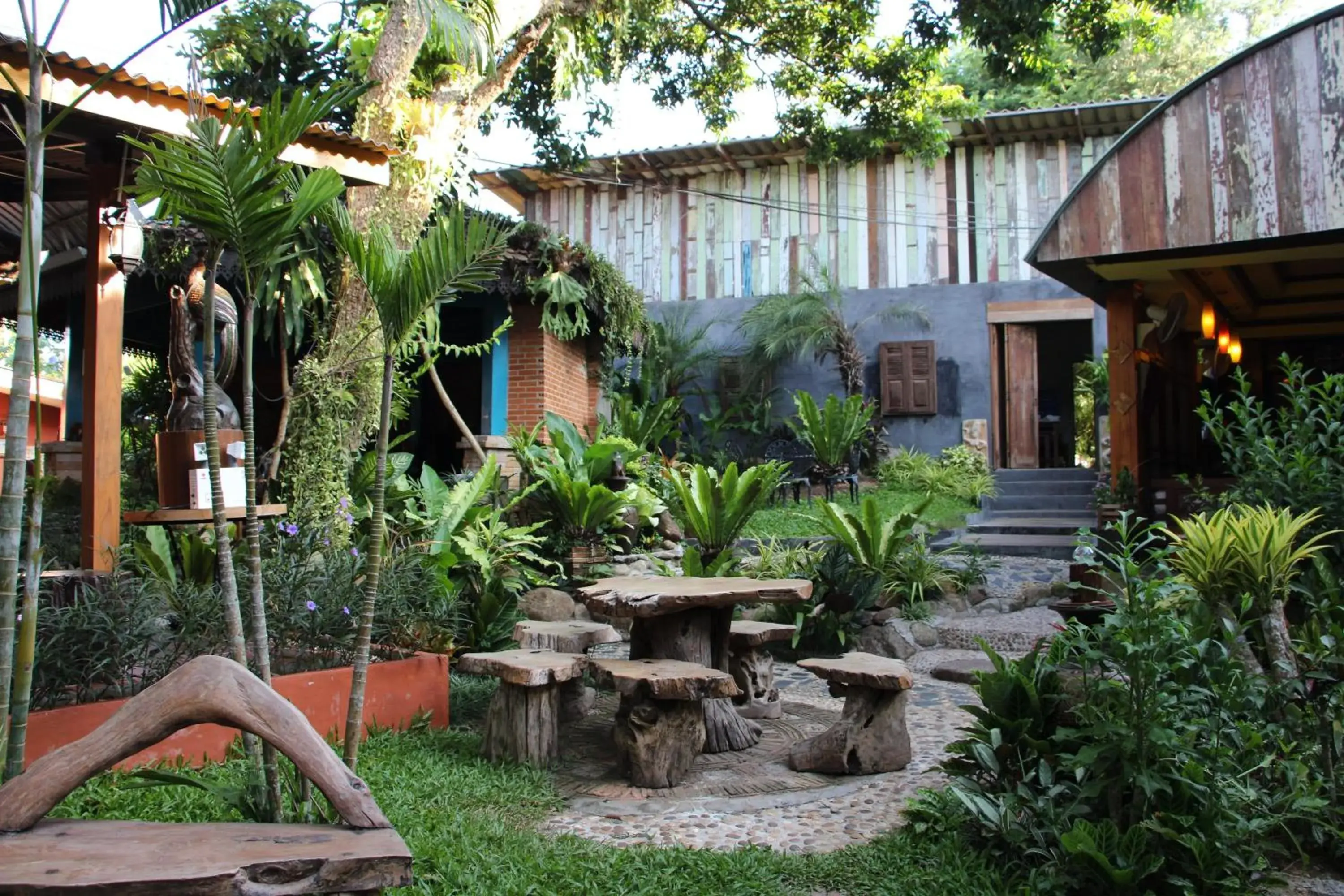 Facade/entrance in Baanplaidoi Resort Facade/entrance in Baanplaidoi Resort