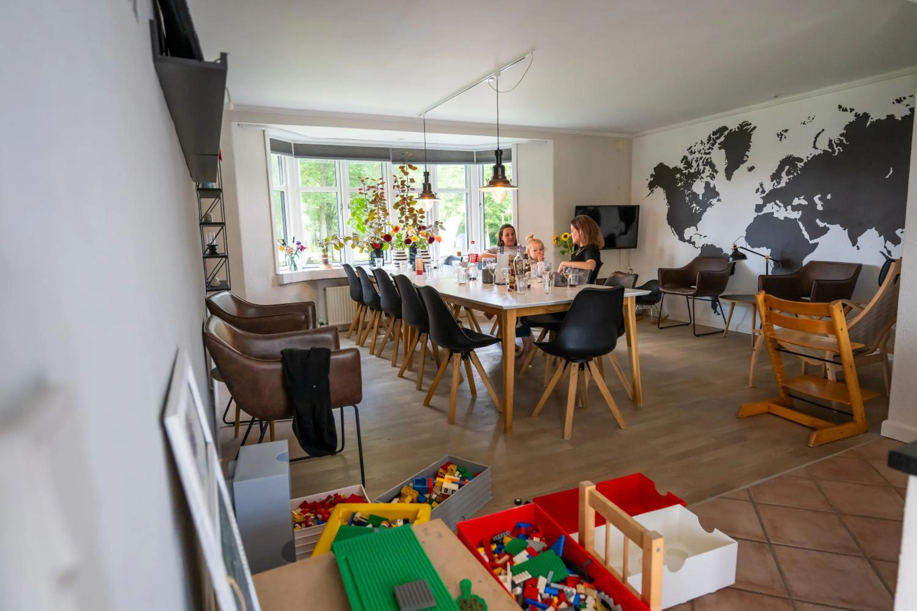 Communal lounge/ TV room in Sdr. Omme Bed & Breakfast