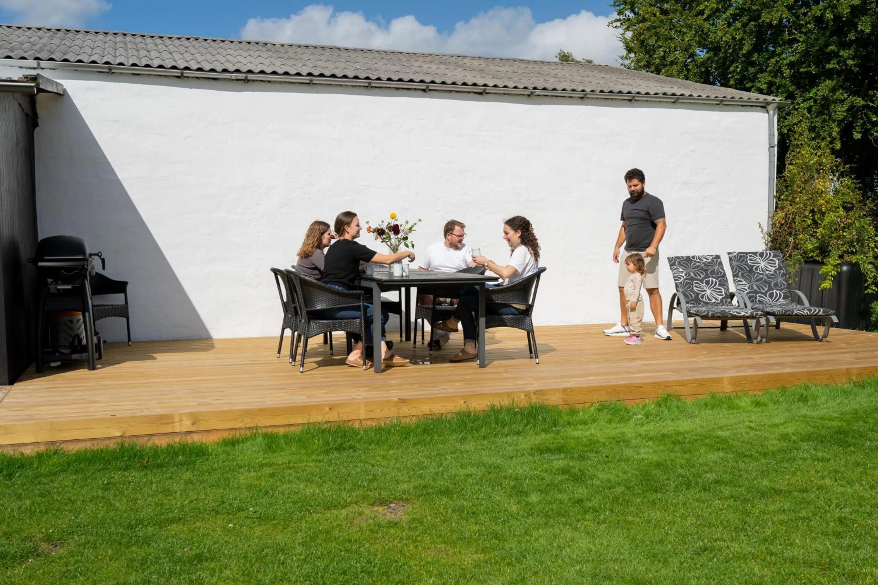 Garden in Sdr. Omme Bed & Breakfast