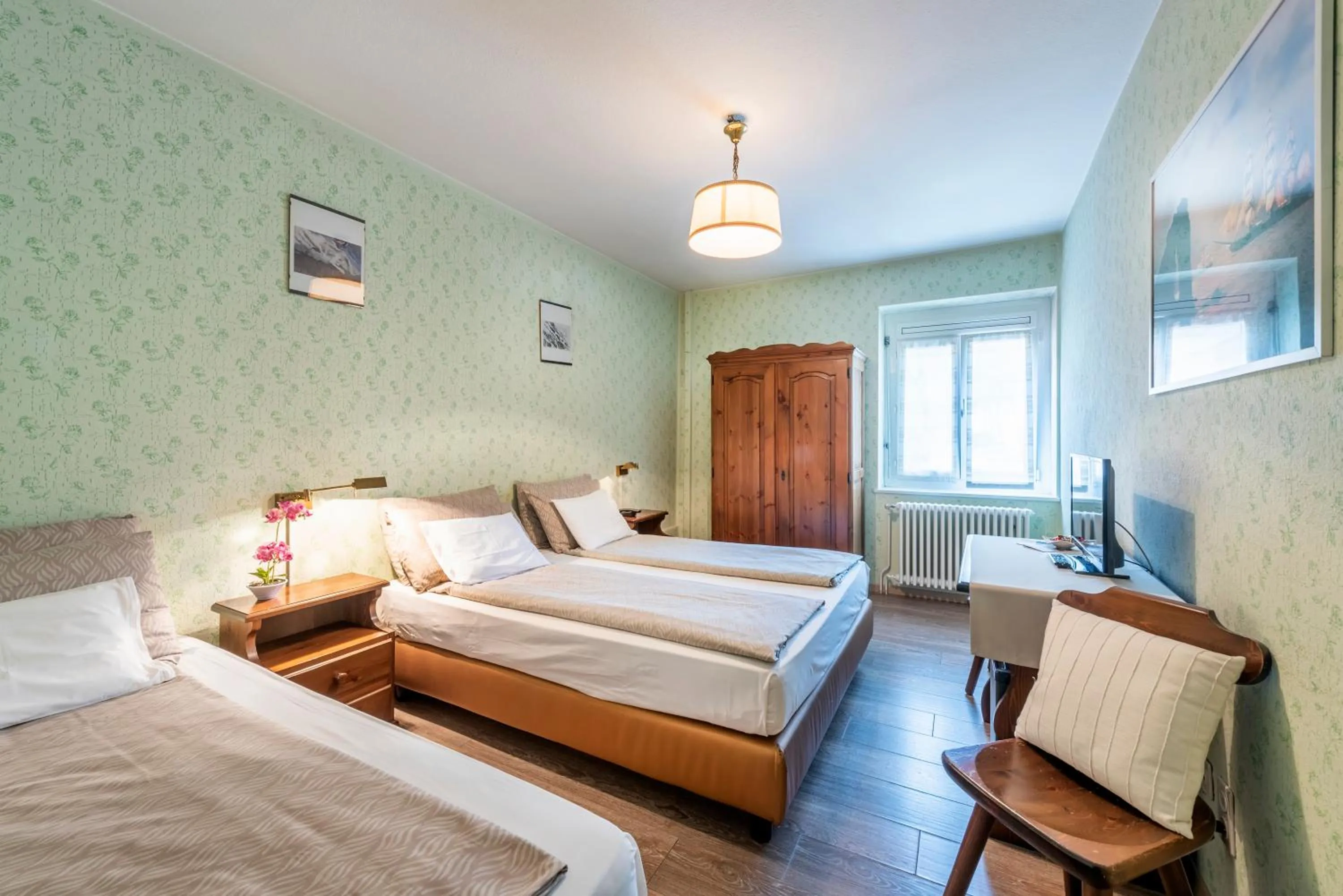 Bed in Albergo Ristorante Svizzero