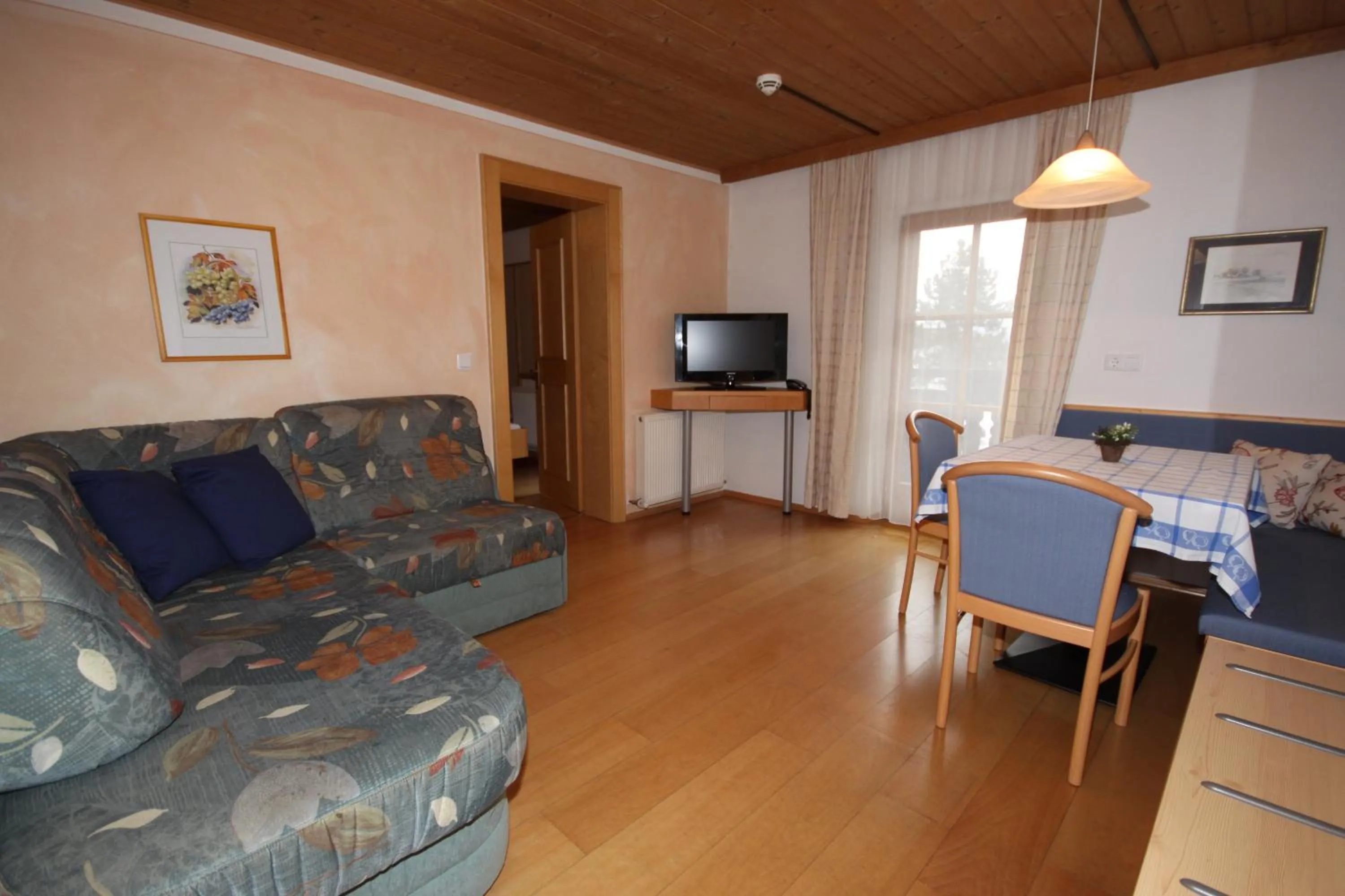 Living room in Ferienwohnungen Starchenthof - Wildschönau, Premiumcard inclusive