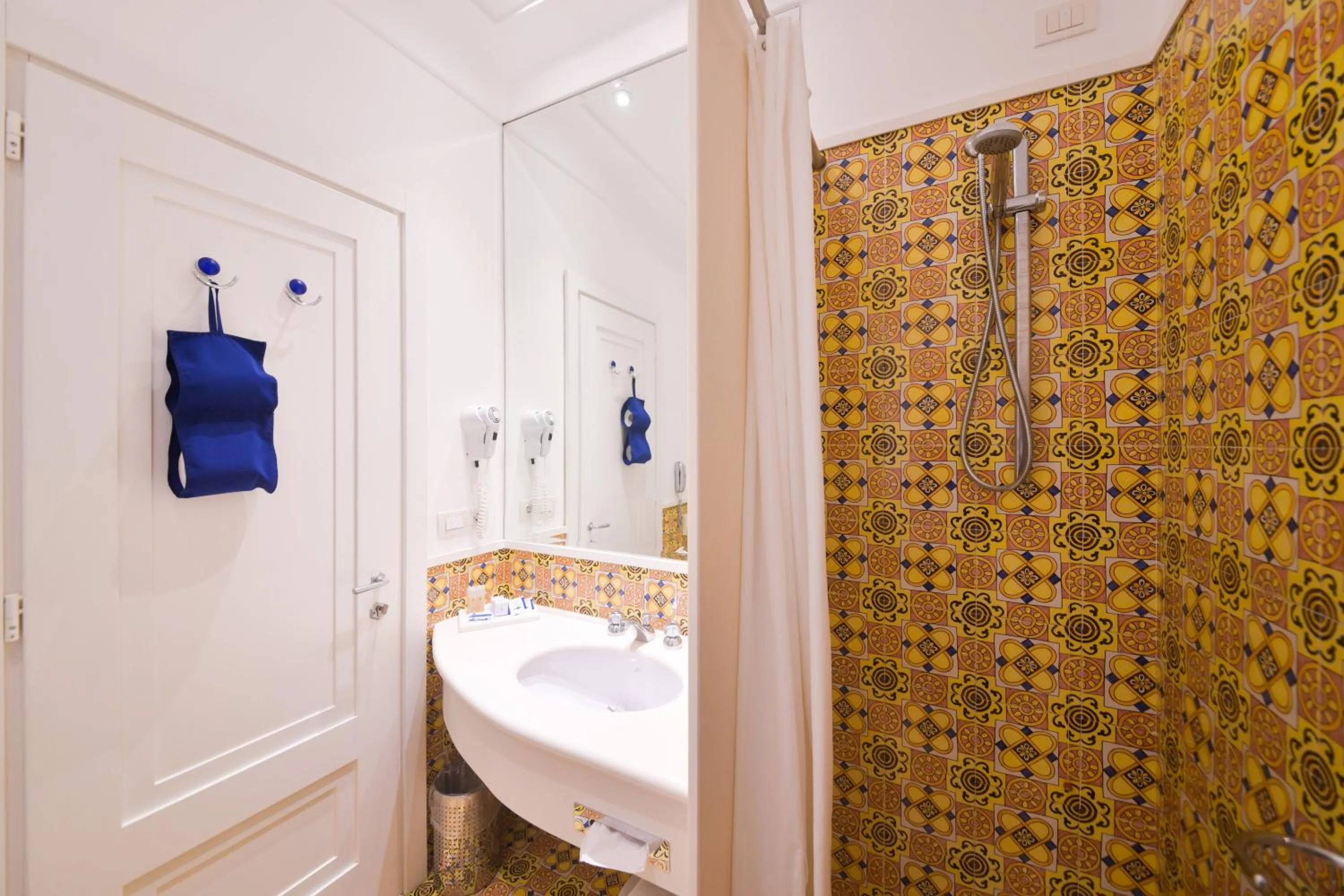 Shower in Hotel Casa Celestino